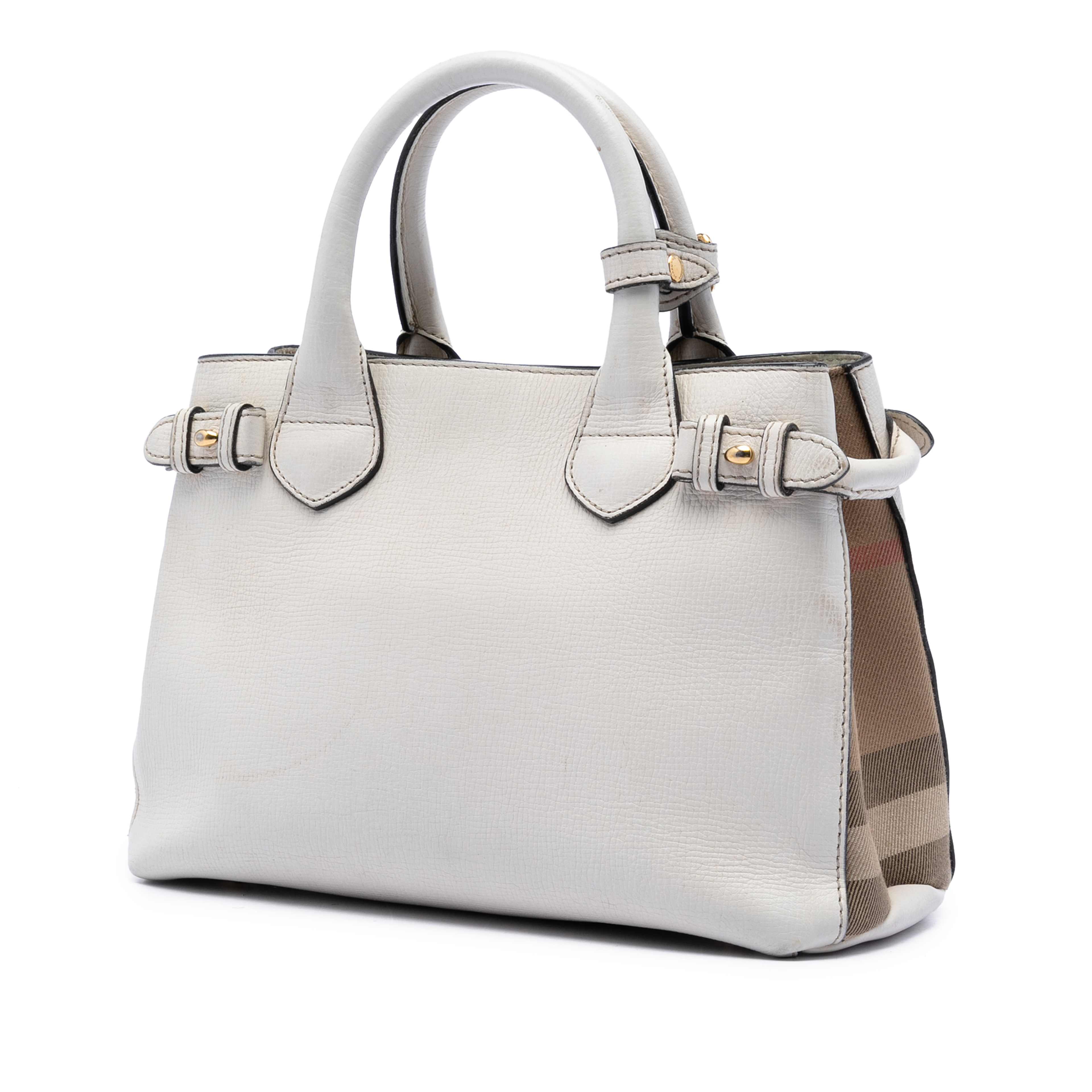Burberry Small Leather And House Check Banner Satchel, från Luxclusif, i färgen white. Klicka för att öppna bilden i stort format