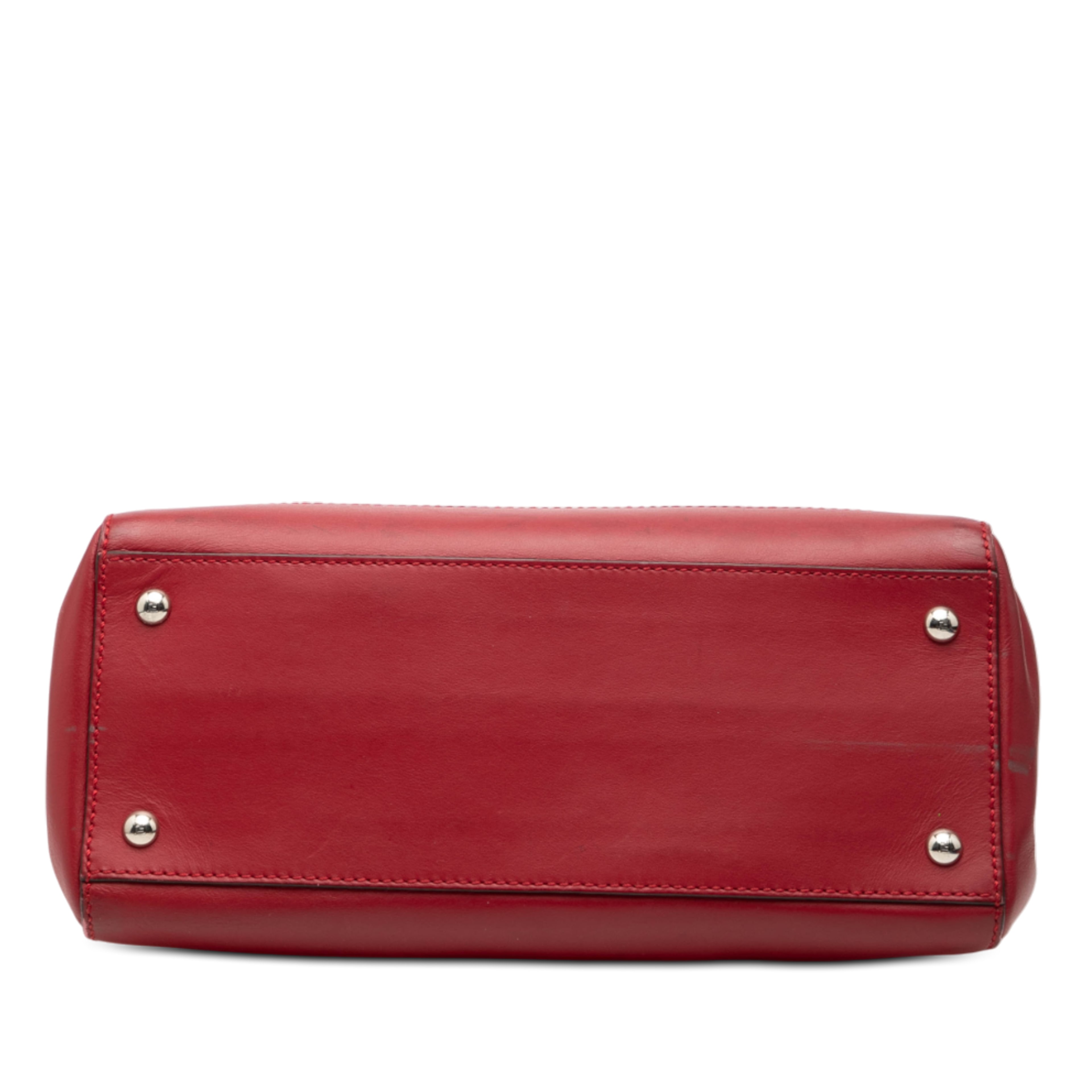 Fendi Medium Leather Dotcom Satchel, från Luxclusif, i färgen red. Klicka för att öppna bilden i stort format