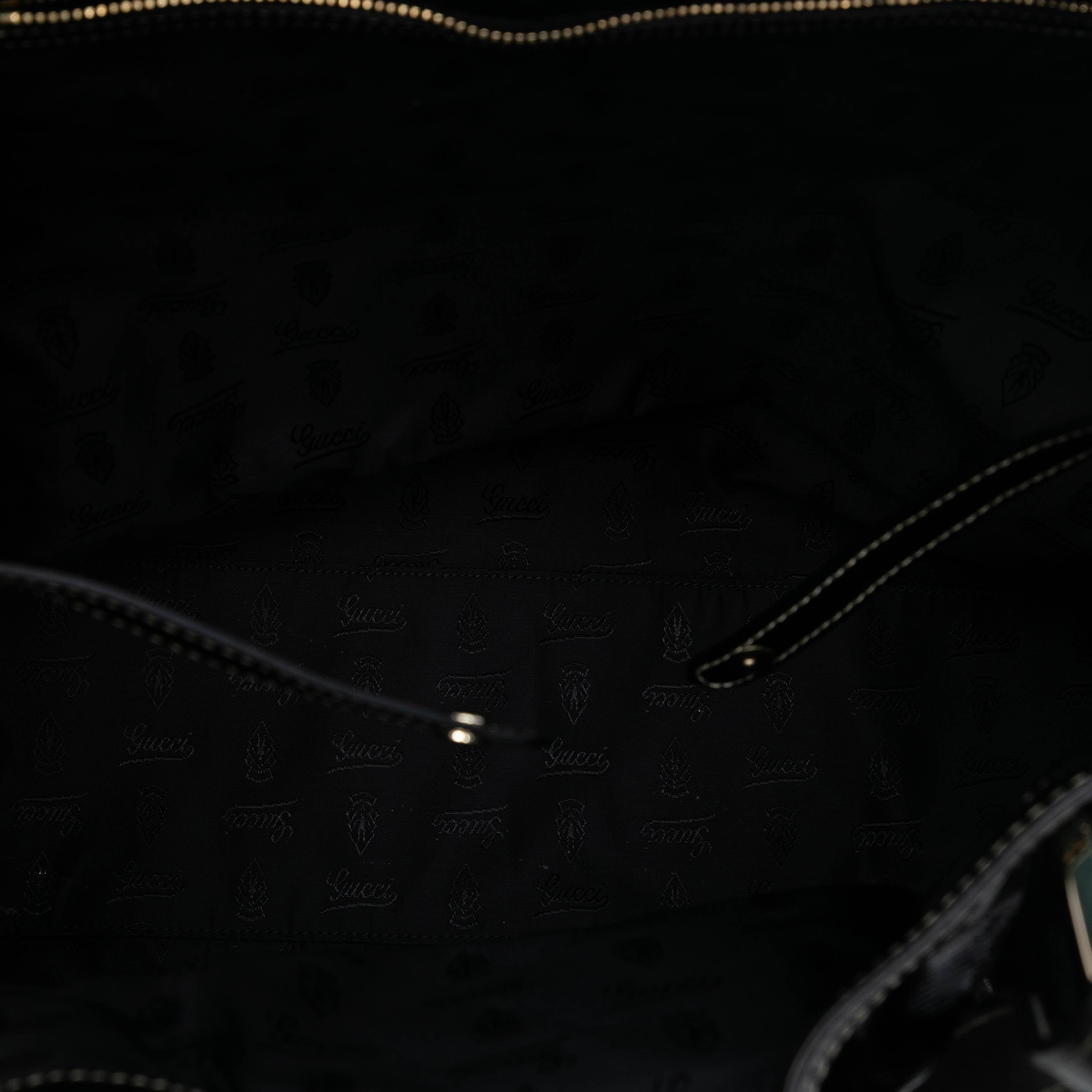 Gucci Patent Dialux Britt Web Tote, från Luxclusif, i färgen black. Klicka för att öppna bilden i stort format