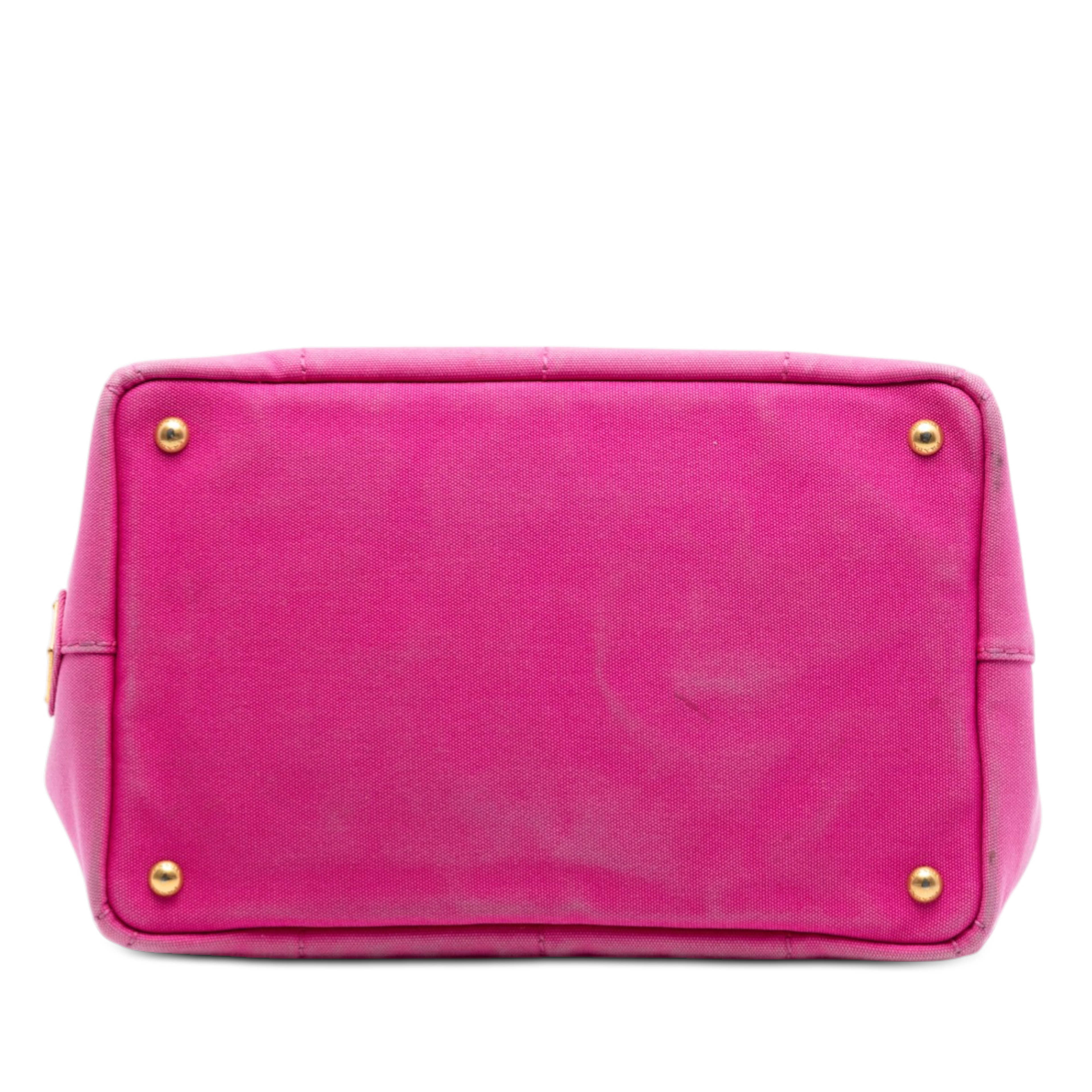 Prada Canvas Canapa Logo Satchel, från Luxclusif, i färgen hot pink. Klicka för att öppna bilden i stort format