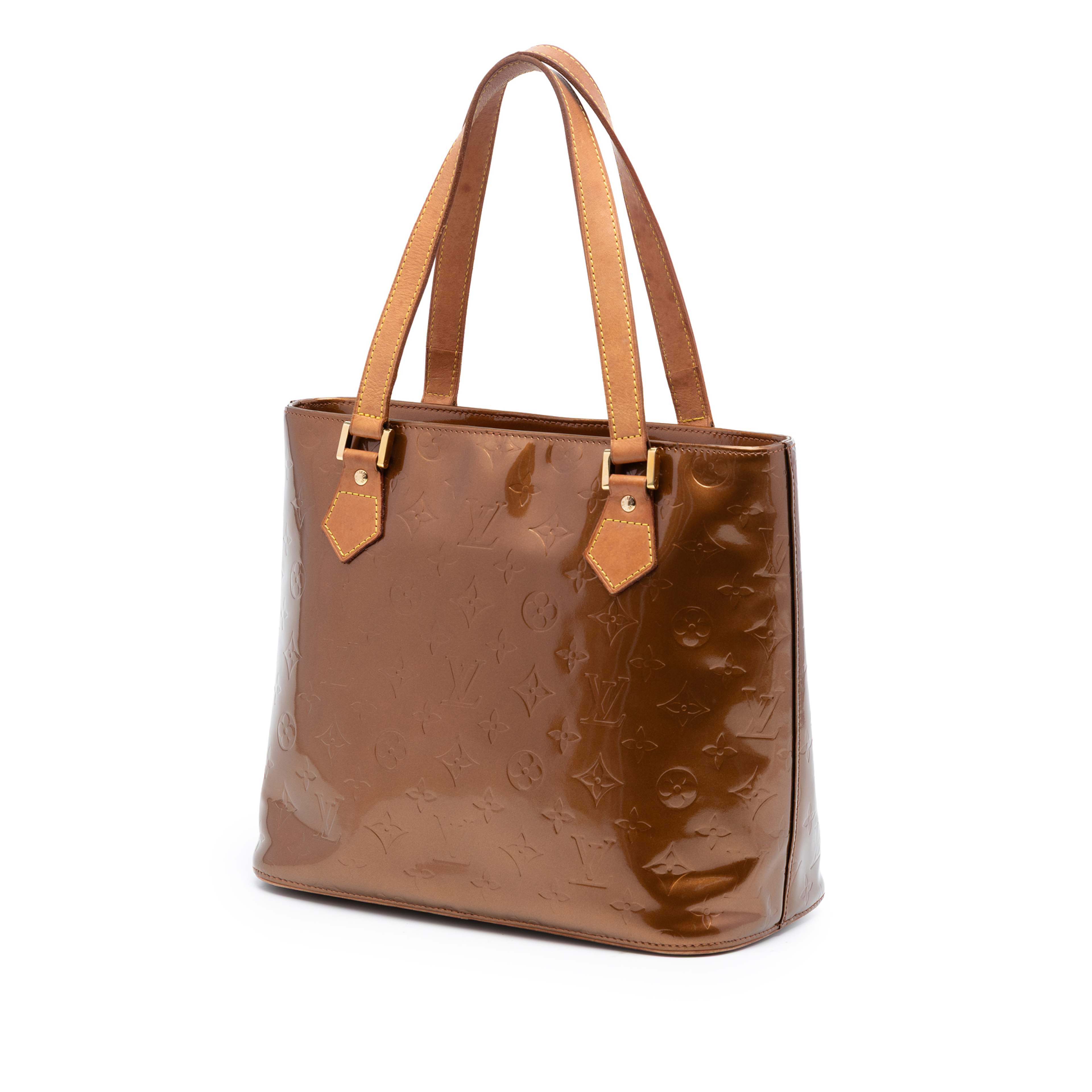 Louis Vuitton Monogram Vernis Houston, från Luxclusif, i färgen bronze. Klicka för att öppna bilden i stort format