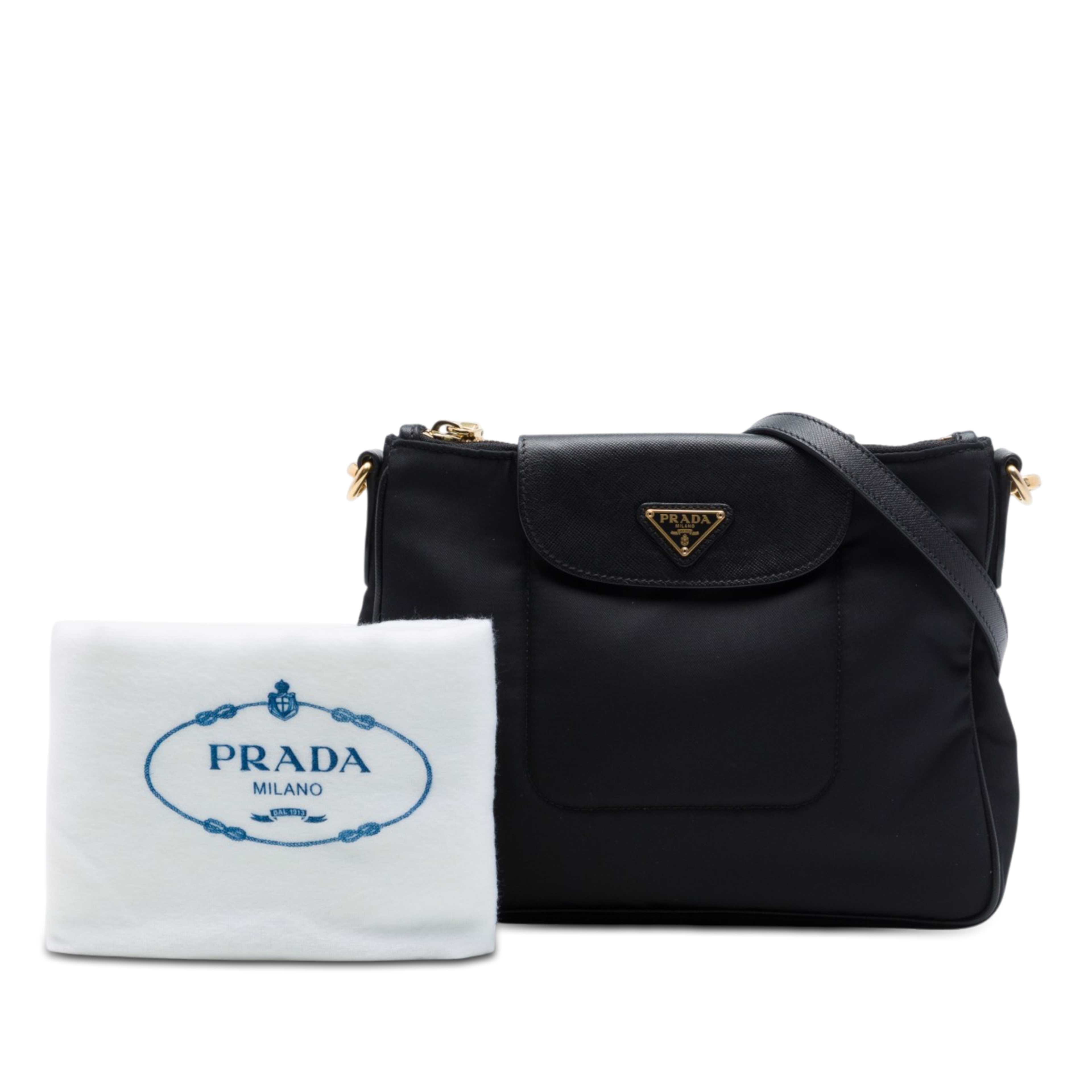 Prada Saffiano Trimmed Tessuto Crossbody, från Luxclusif, i färgen svart. Klicka för att öppna bilden i stort format