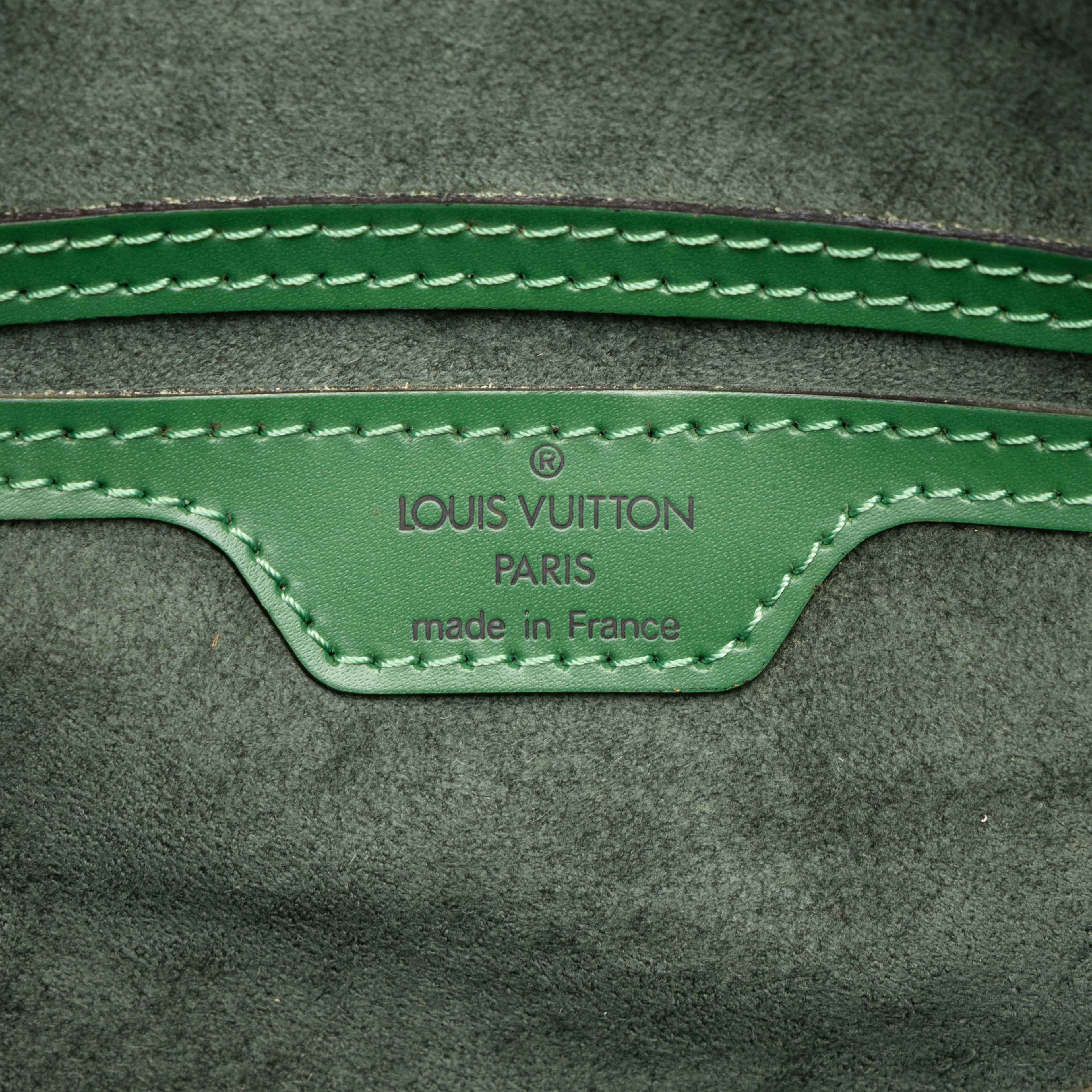 Louis Vuitton Epi Soufflot, från Luxclusif, i färgen grön. Klicka för att öppna bilden i stort format