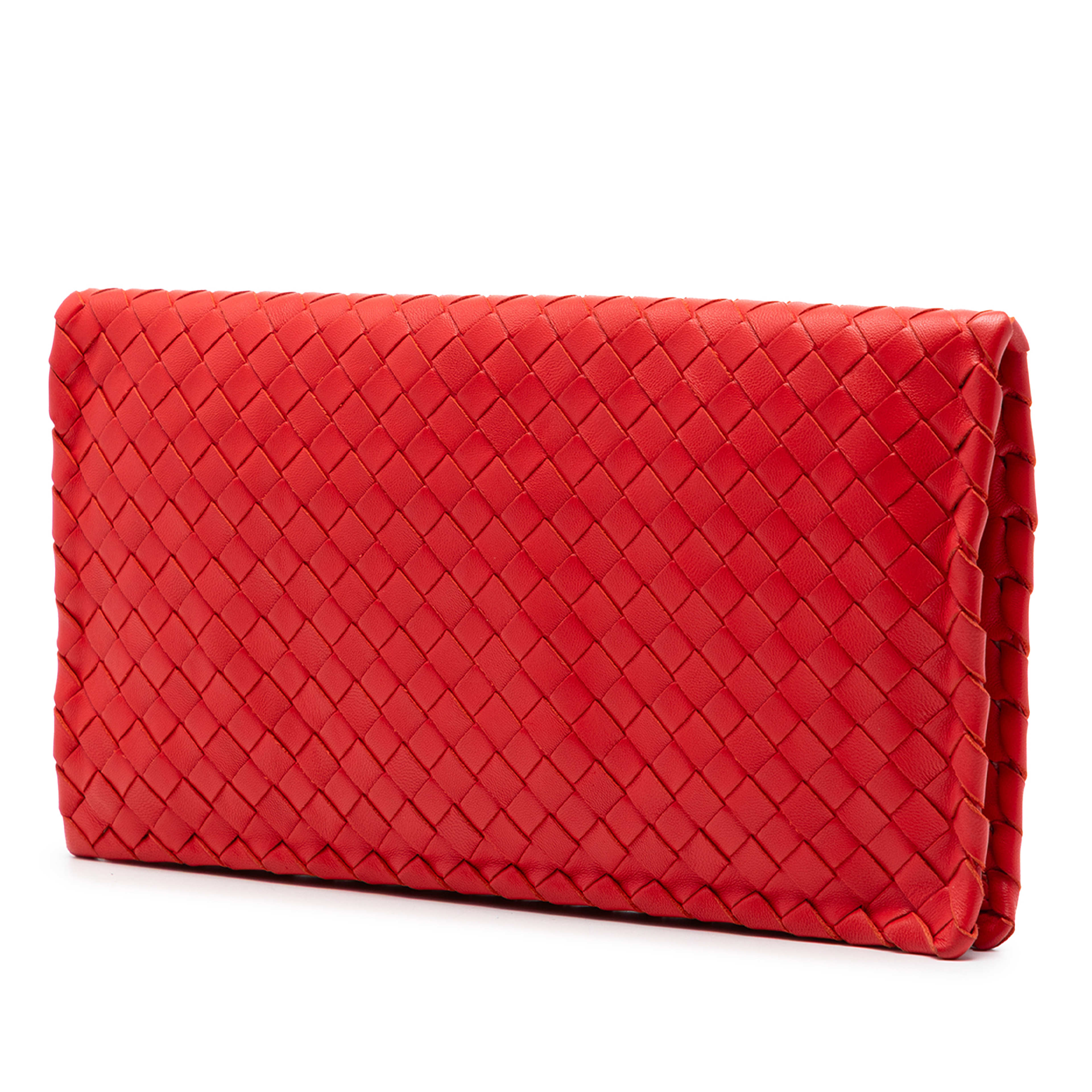 Bottega Veneta Nappa Intrecciato Turn Lock Clutch, från Luxclusif, i färgen red. Klicka för att öppna bilden i stort format
