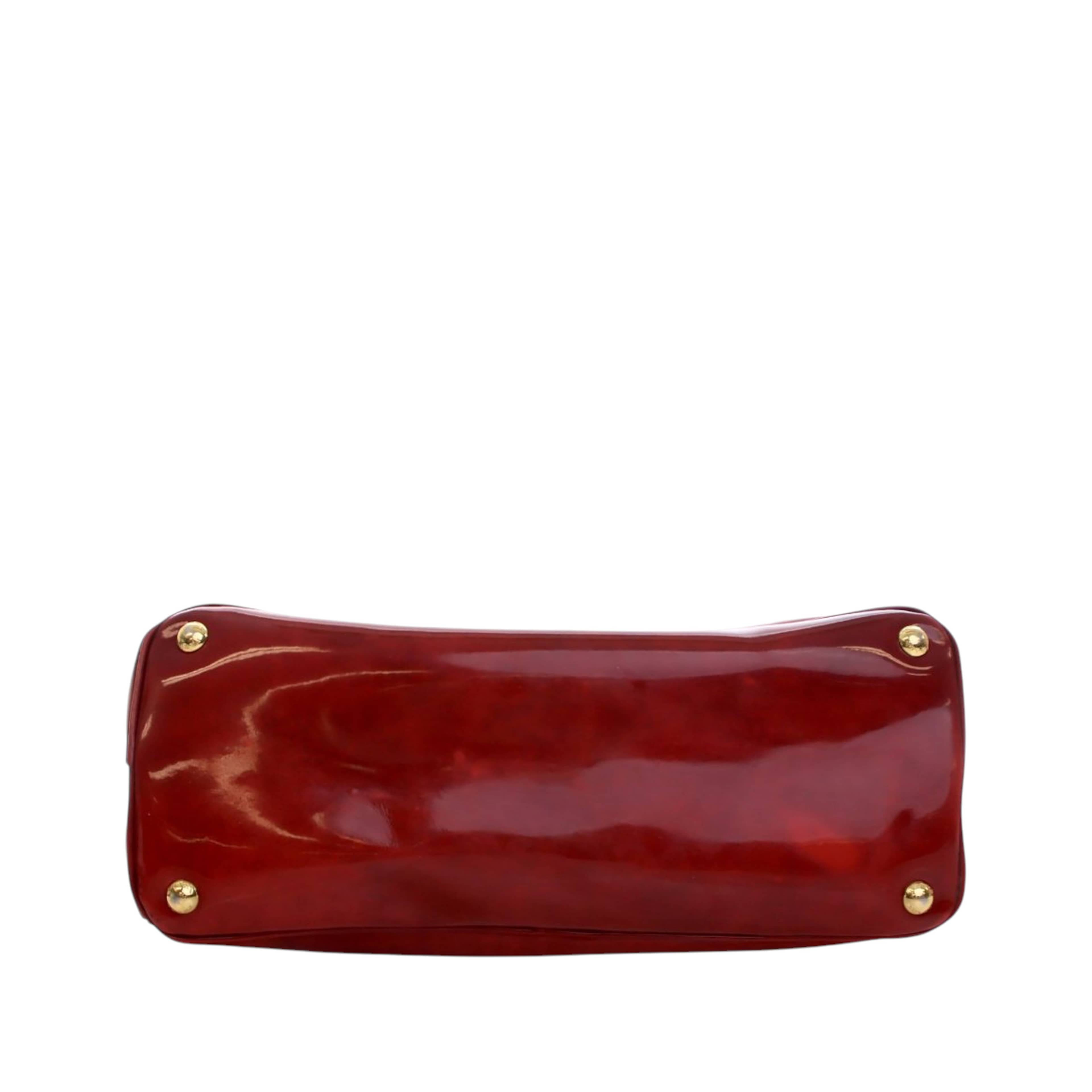 Prada Medium Spazzolato Galleria Double Zip Satchel, från Luxclusif, i färgen red. Klicka för att öppna bilden i stort format