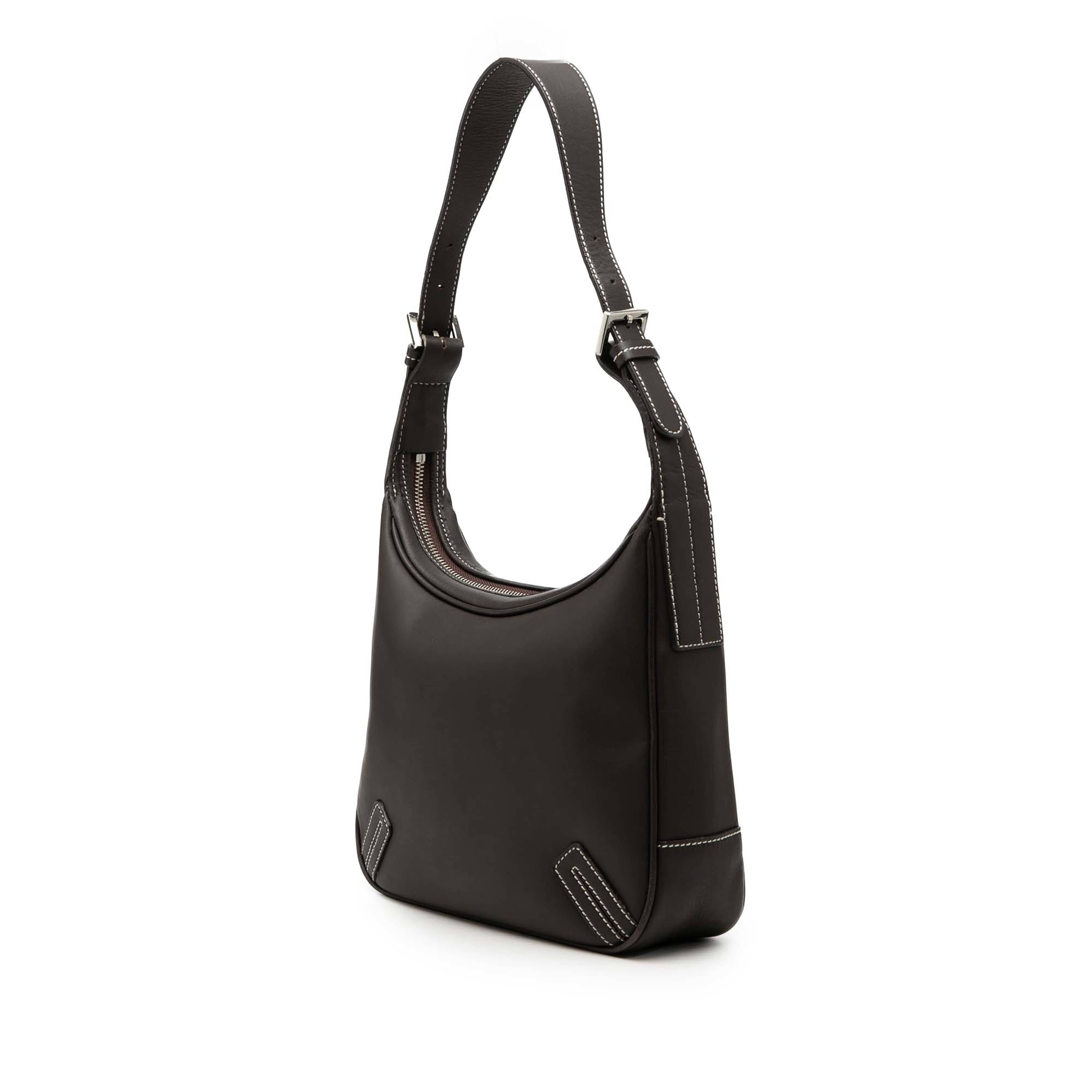 Burberry Leather Shoulder Bag, från Luxclusif, i färgen dark brown. Klicka för att öppna bilden i stort format