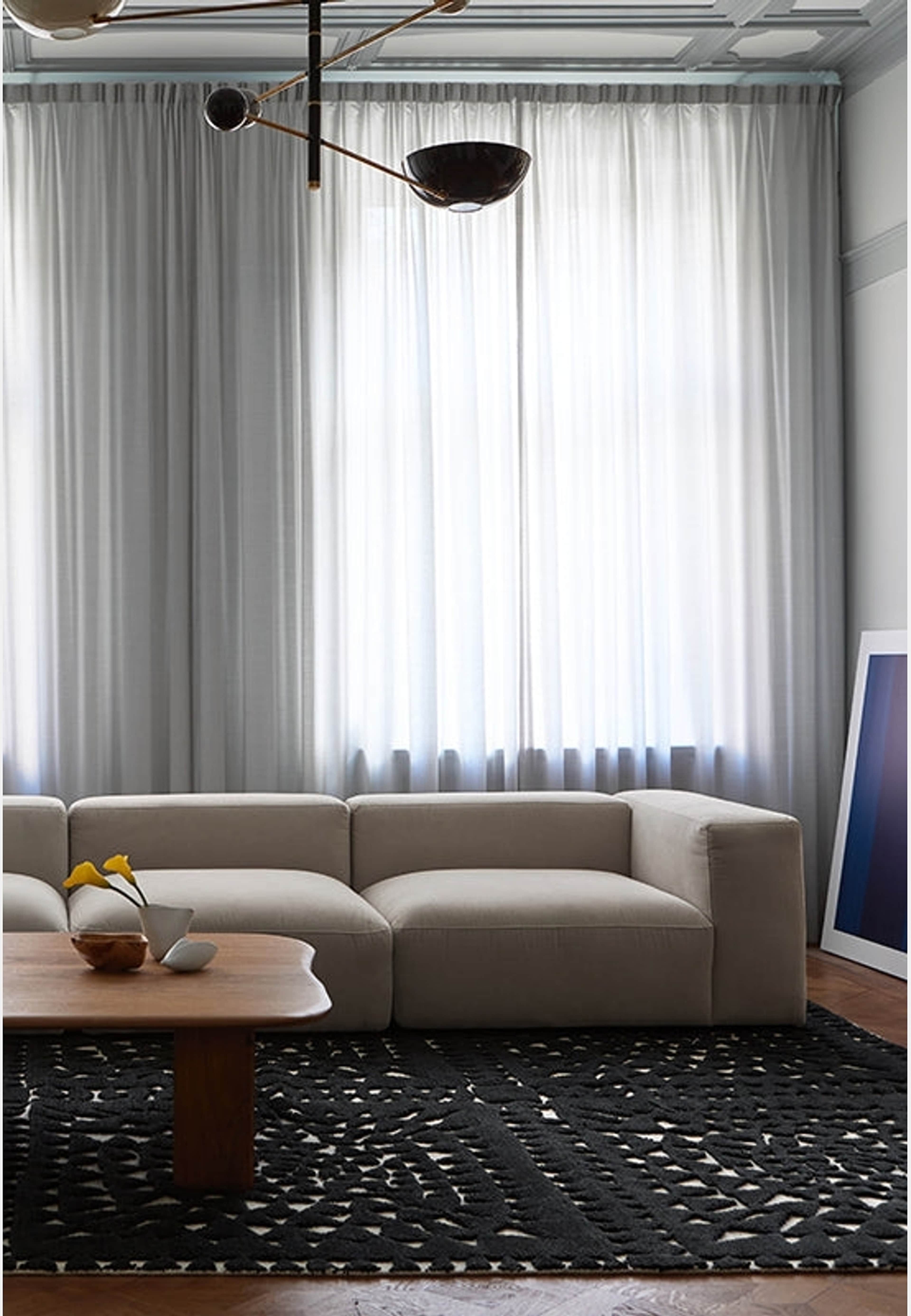 Stig Lindberg Domino, från Layered, i färgen domino. Klicka för att öppna bilden i stort format