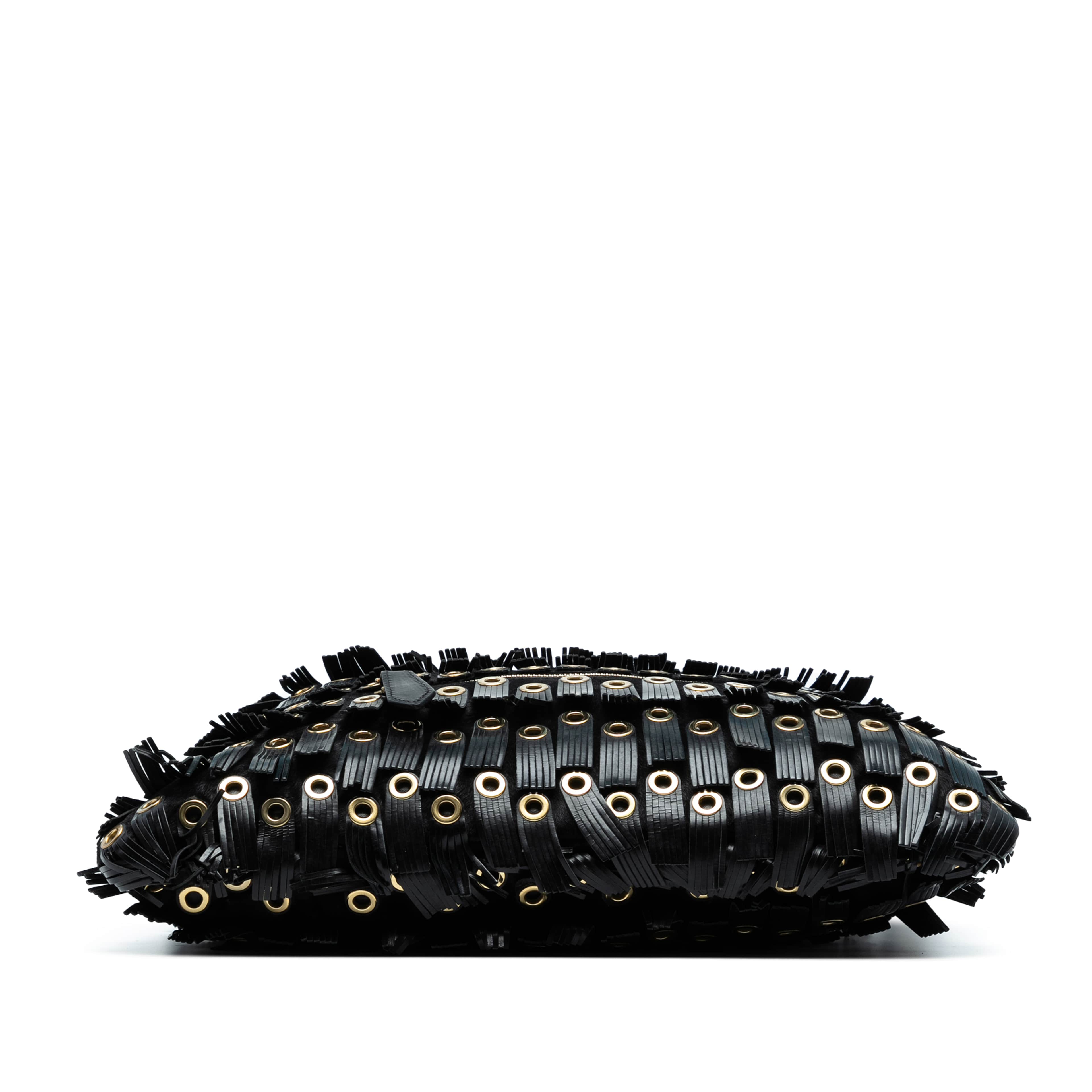 Burberry Calf Hair And Leather Grommet Fringe Big Crush Tote, från Luxclusif, i färgen black. Klicka för att öppna bilden i stort format