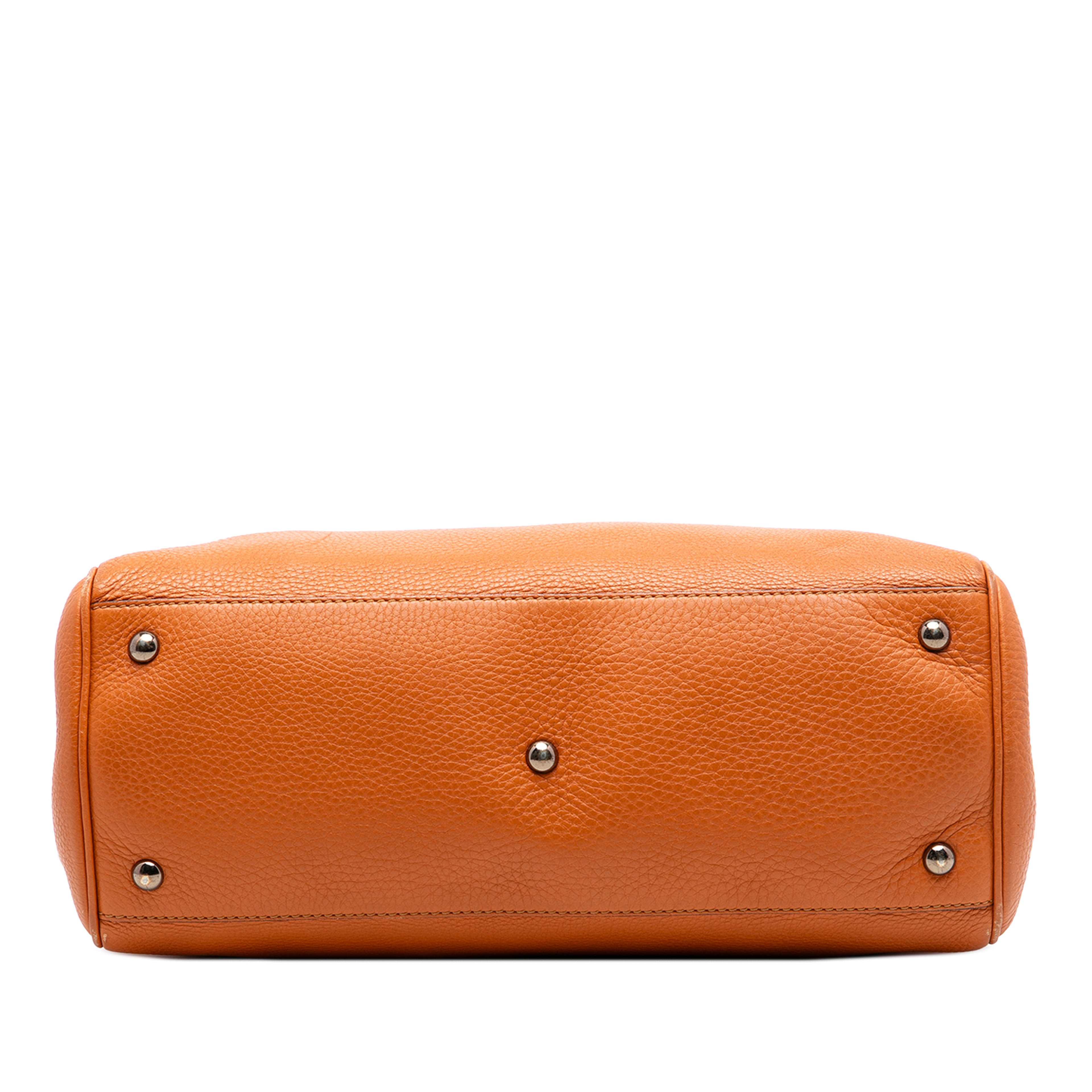 Gucci Medium Calfskin Bamboo Shopper Satchel, från Luxclusif, i färgen dark orange. Klicka för att öppna bilden i stort format