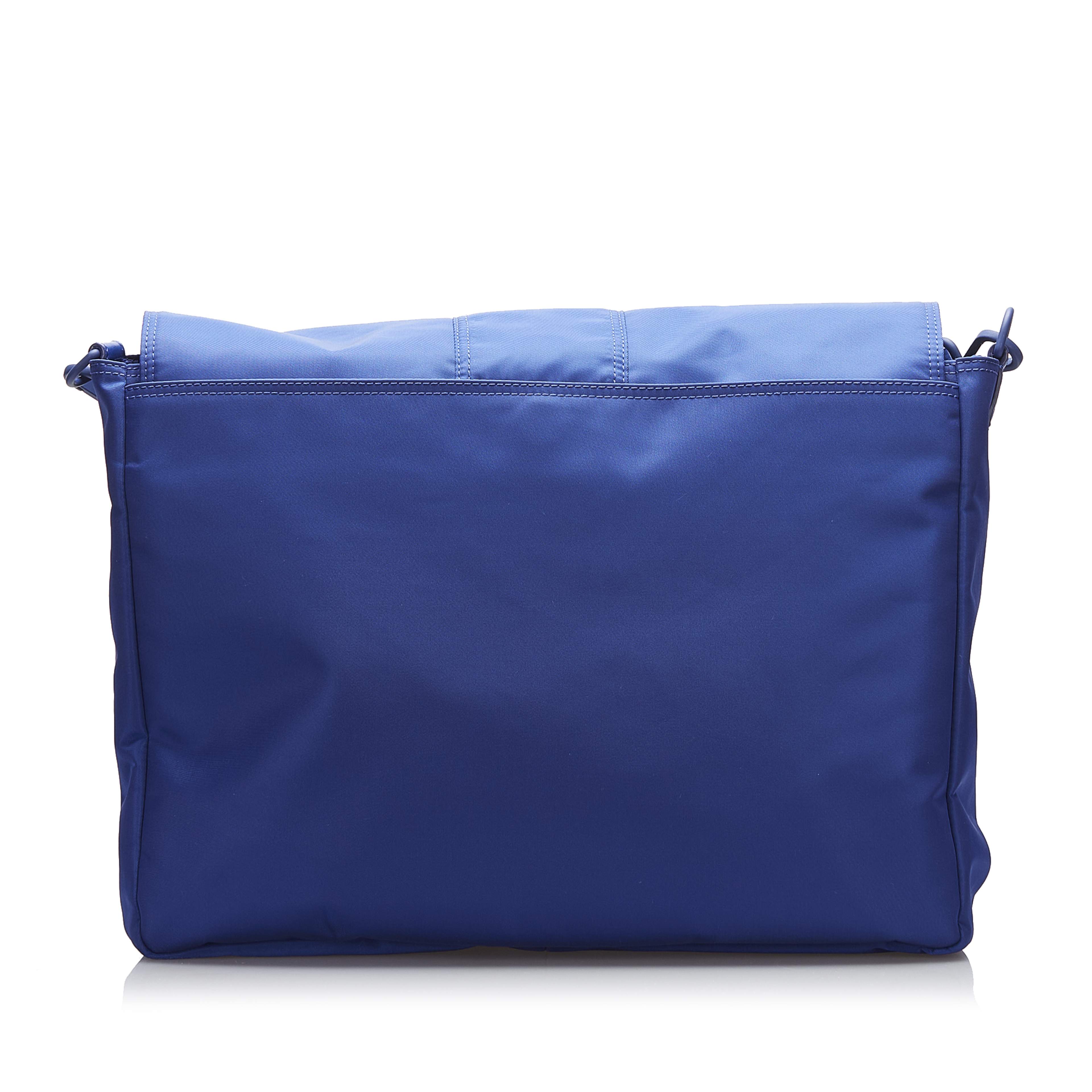 Fendi Ff Lock Crossbody, från Luxclusif, i färgen blue. Klicka för att öppna bilden i stort format