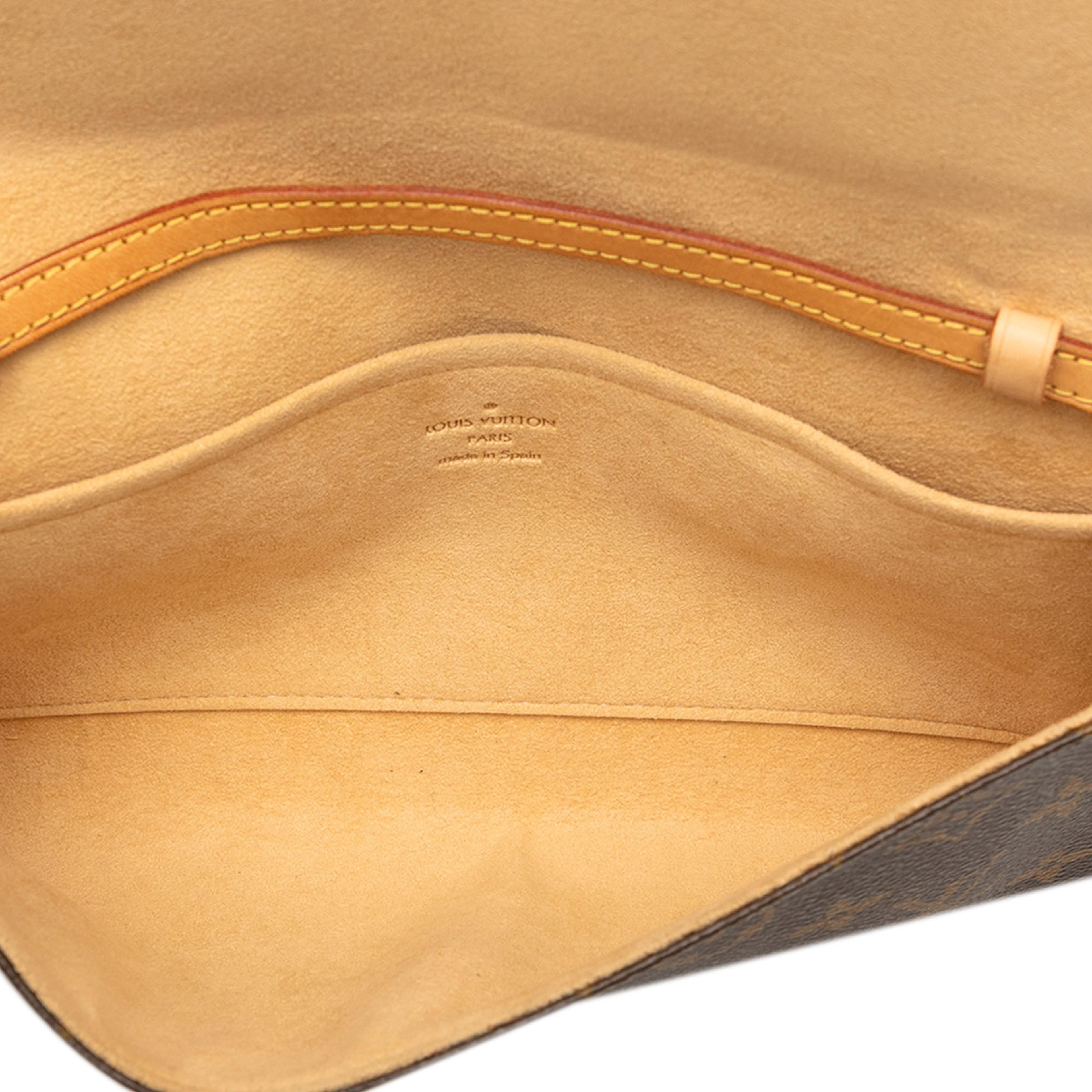 Louis Vuitton Monogram Pochette Twin Gm, från Luxclusif, i färgen brown. Klicka för att öppna bilden i stort format
