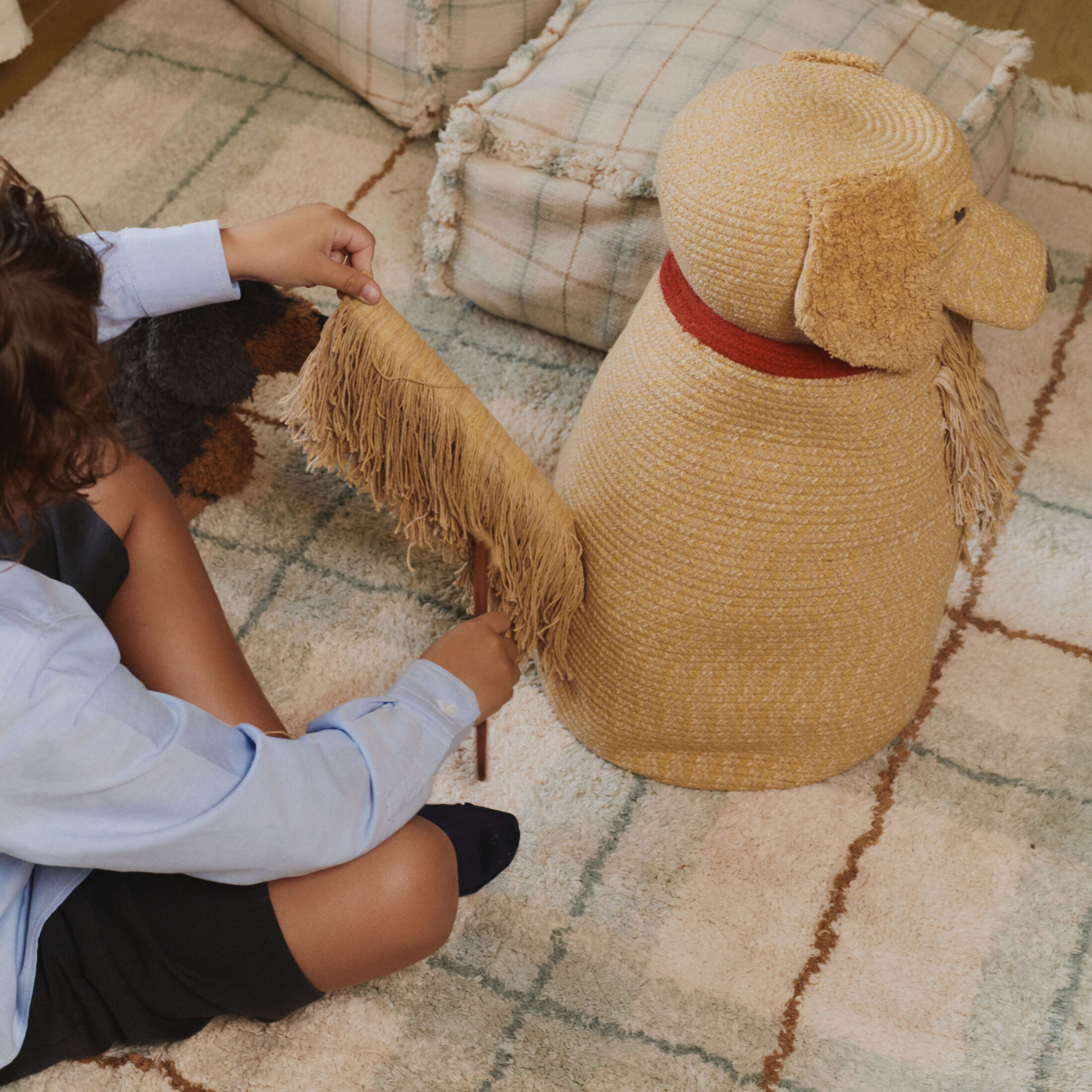 Tvättbar Matta Tartan, från LORENA CANALS, i färgen naturlig, blå salvia, vintageblå, ockra. Klicka för att öppna bilden i stort format