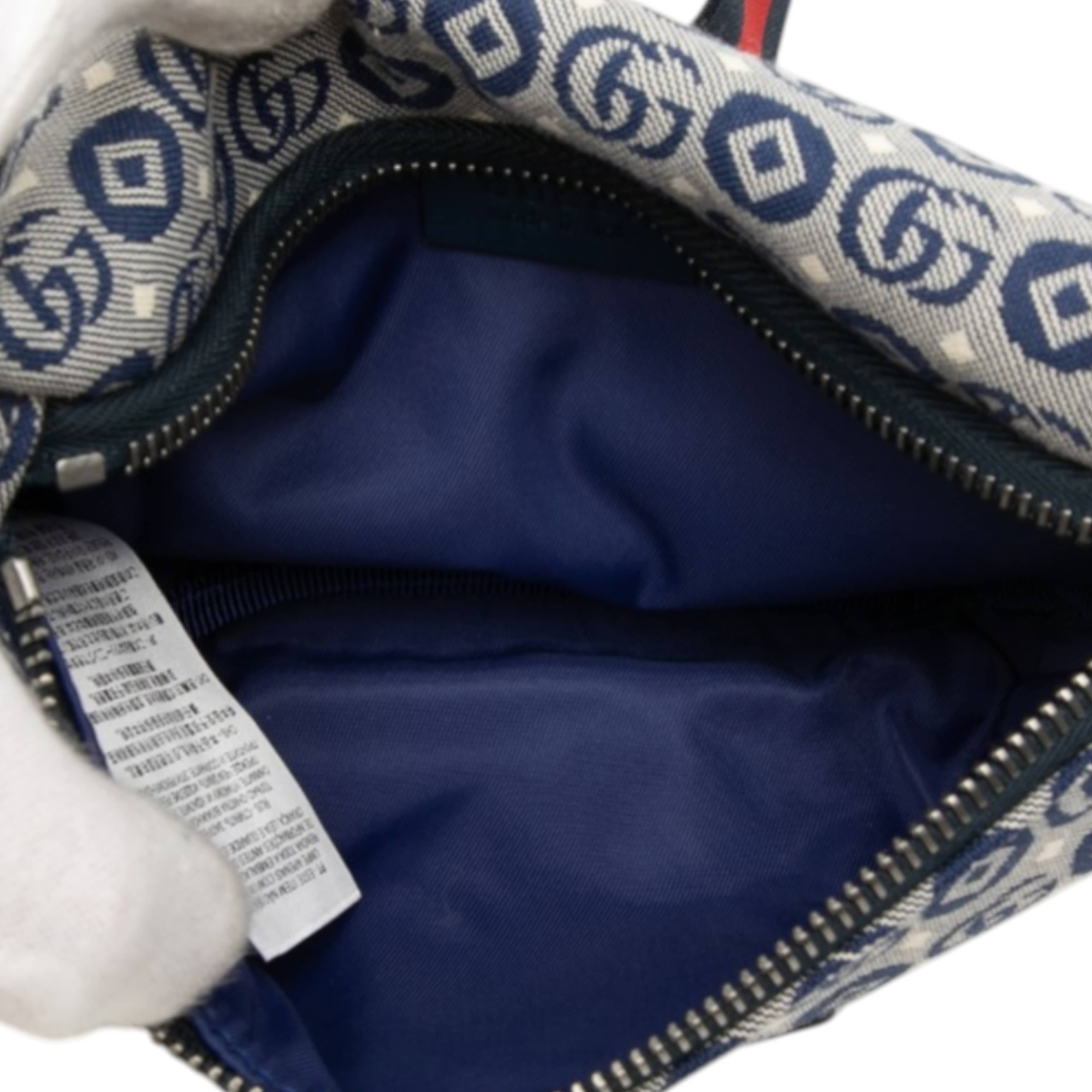 Gucci Kids Gg Canvas Stars Web Belt Bag, från Luxclusif, i färgen blue. Klicka för att öppna bilden i stort format