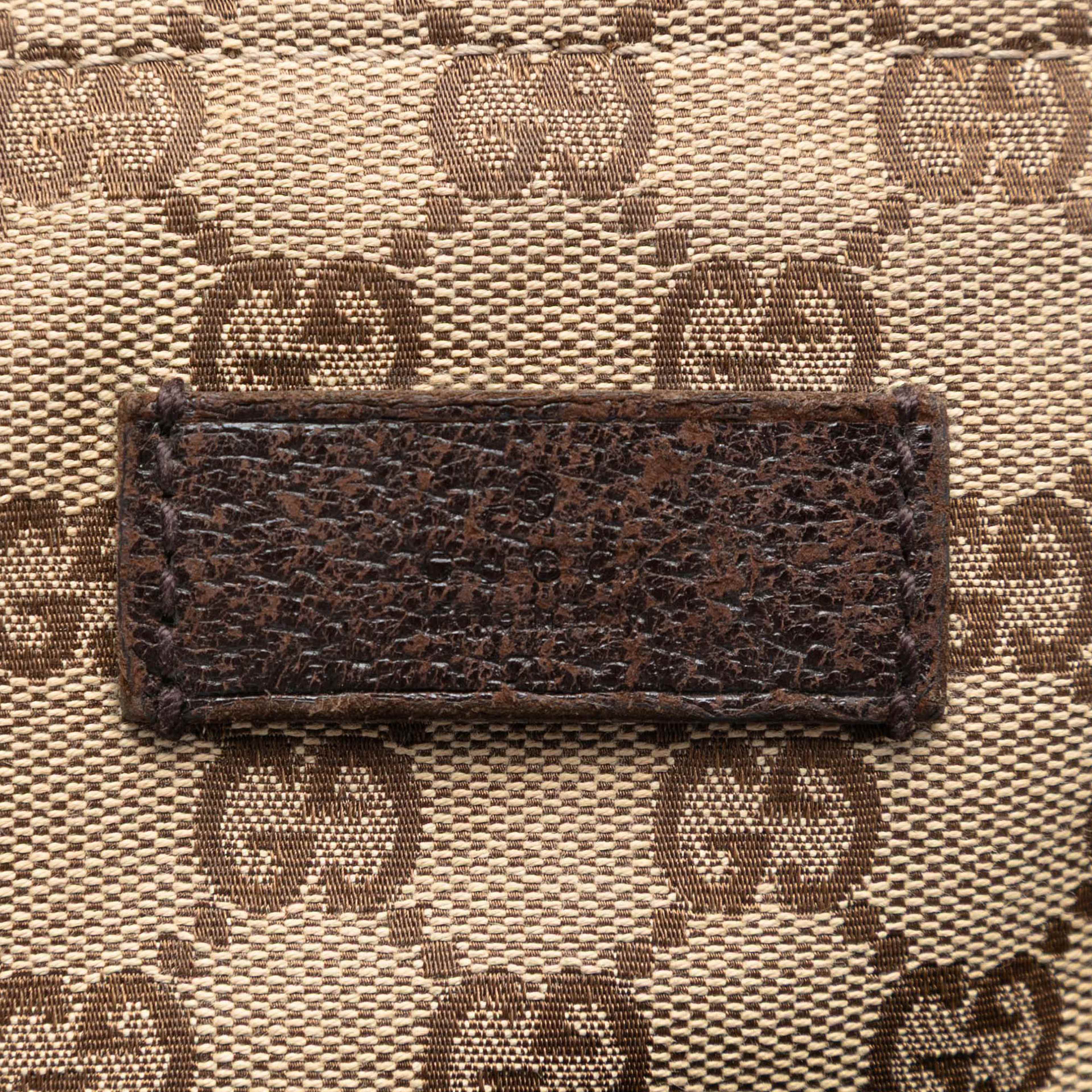 Gucci Gg Canvas Web Crossbody, från Luxclusif, i färgen beige. Klicka för att öppna bilden i stort format