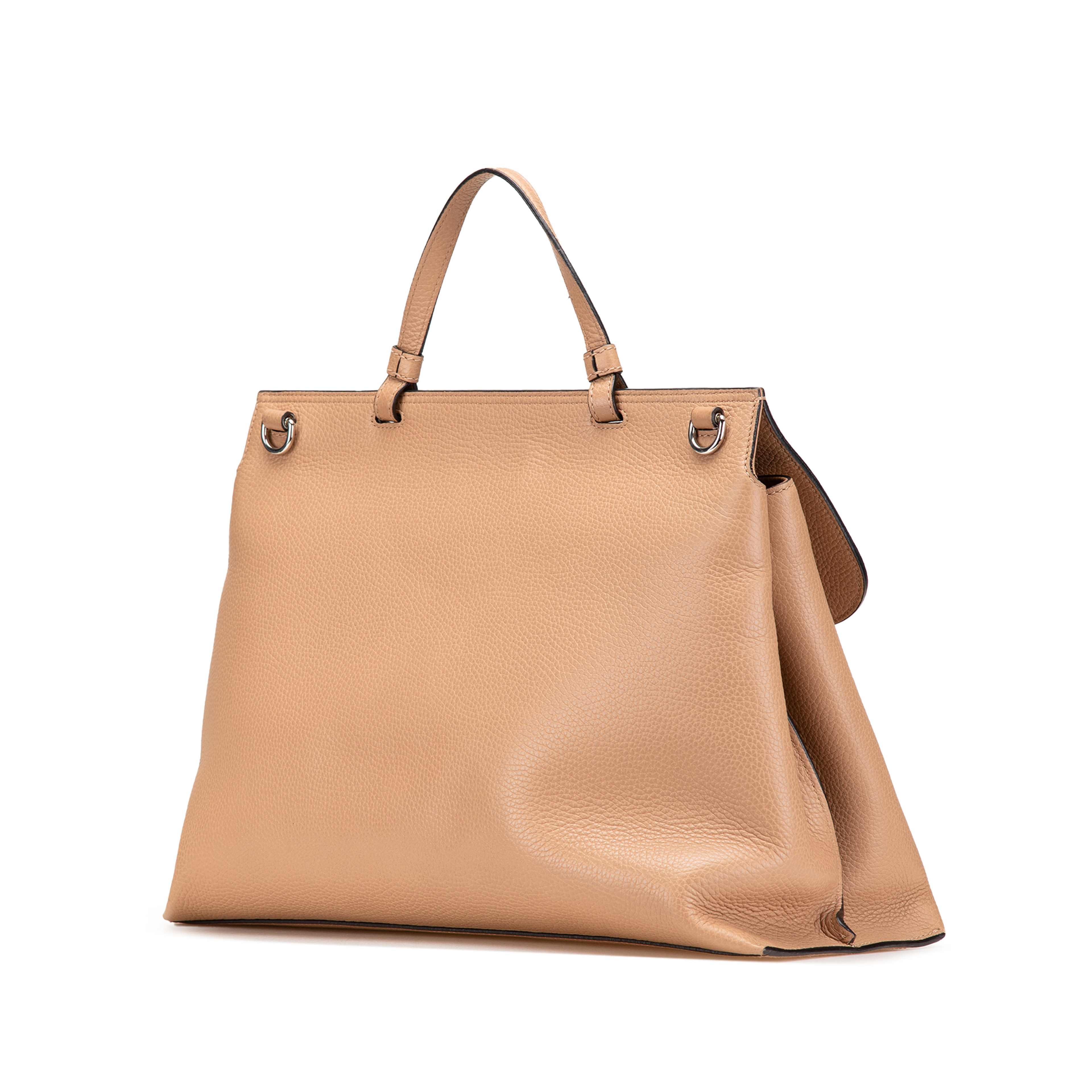 Gucci Large Calfskin Bamboo Daily Satchel, från Luxclusif, i färgen beige. Klicka för att öppna bilden i stort format