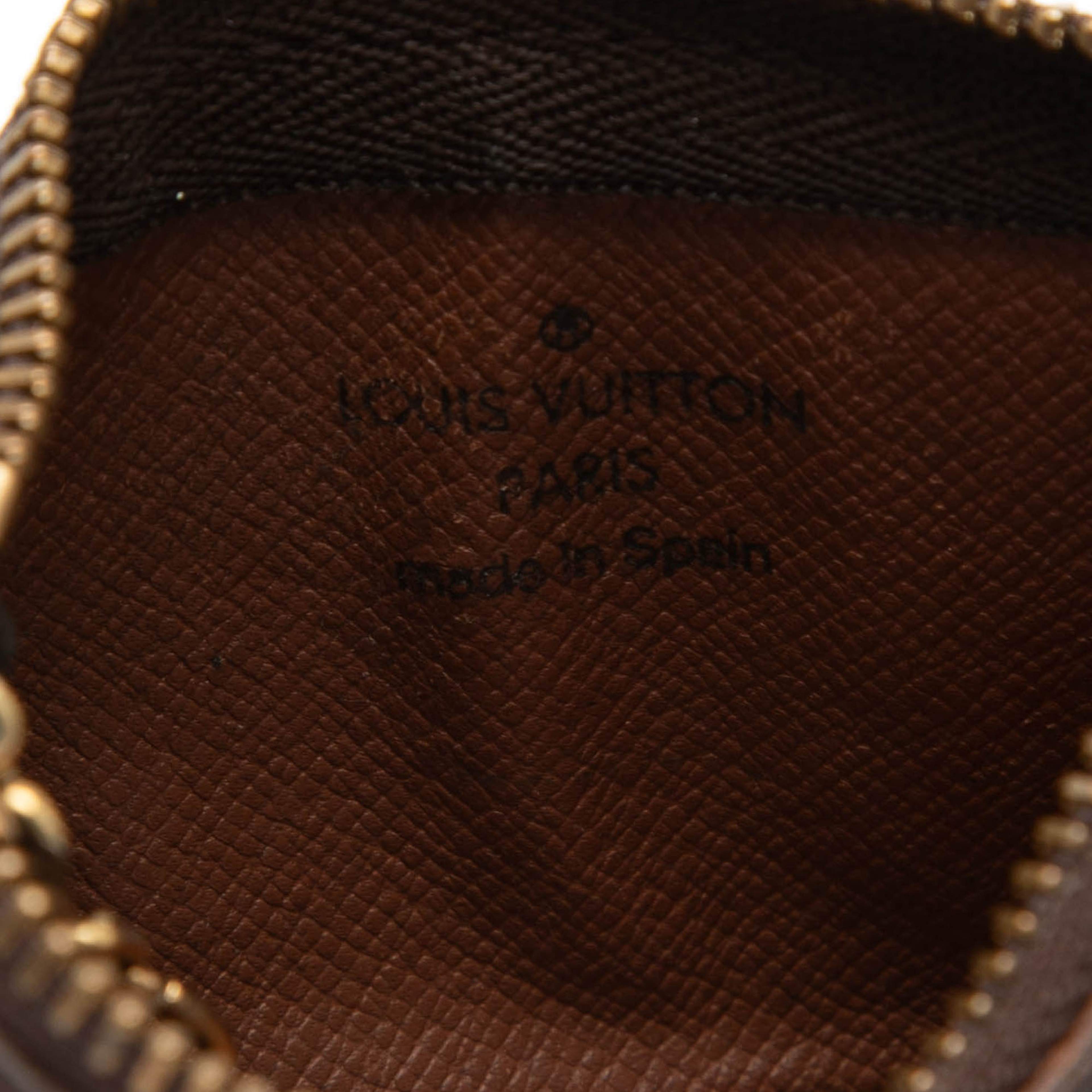 Louis Vuitton Monogram Key Pouch, från Luxclusif, i färgen brown. Klicka för att öppna bilden i stort format