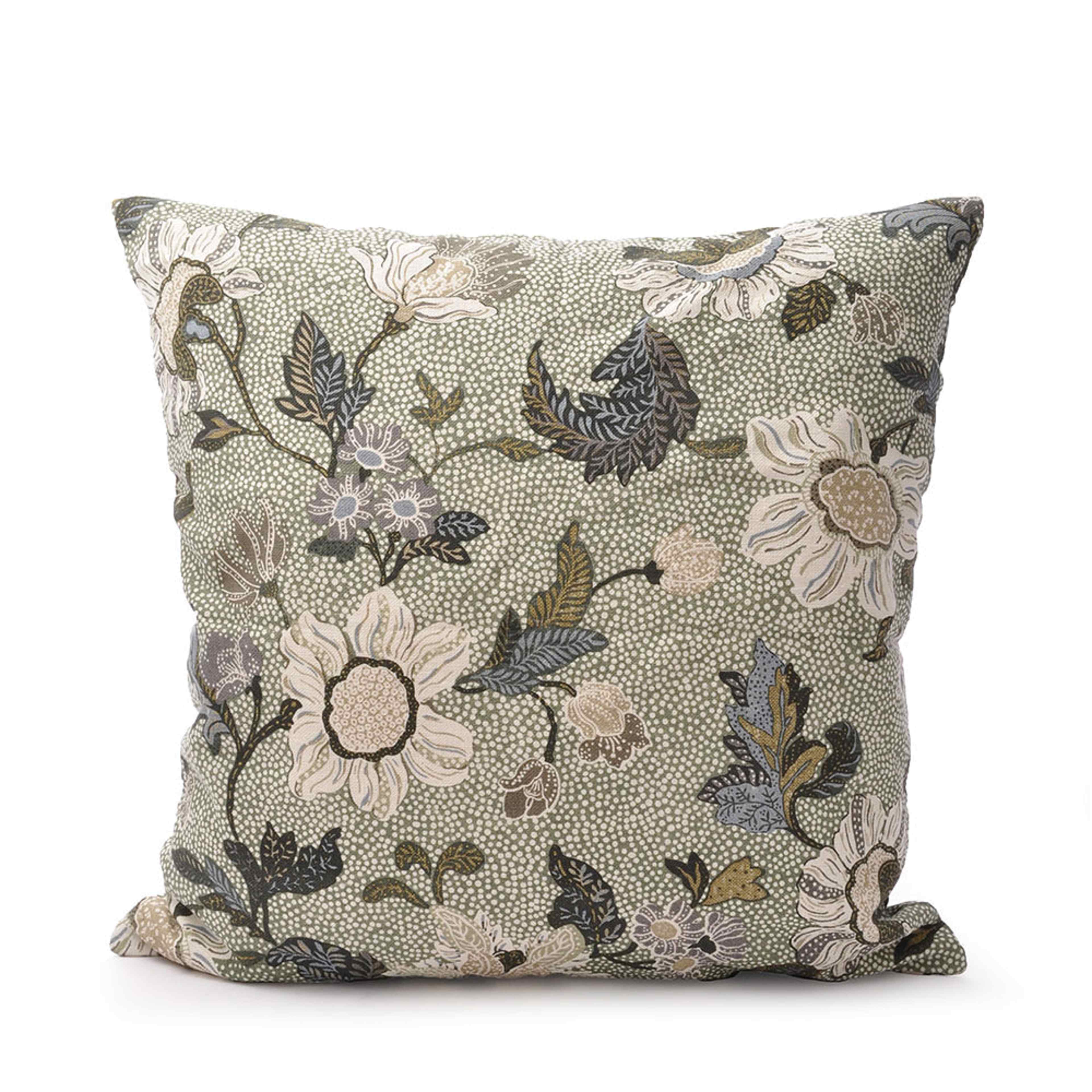 Kuddfodral Flower Linen 50x50 cm, från Ceannis, i färgen Soft Green. Klicka för att öppna bilden i stort format