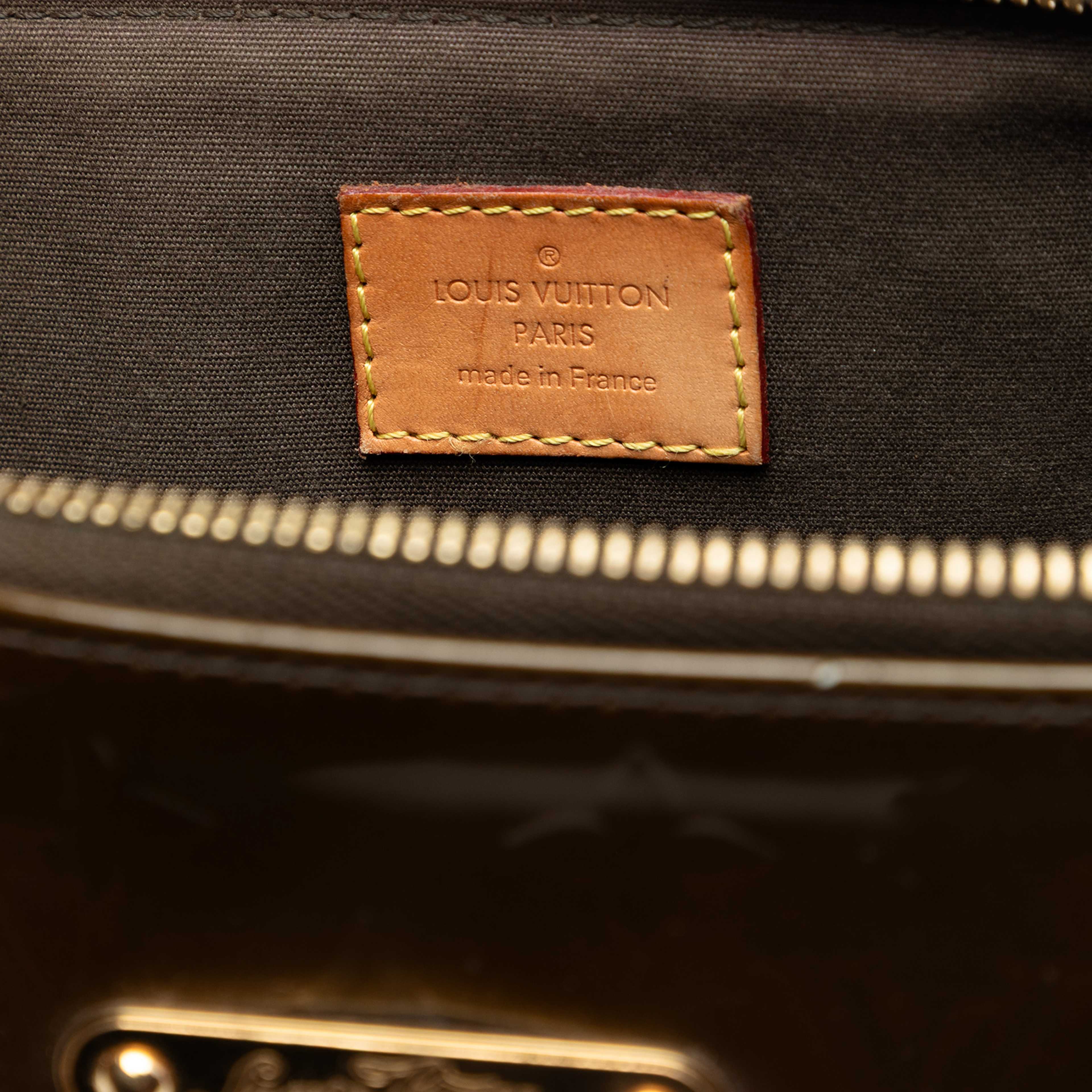 Louis Vuitton Monogram Vernis Bellevue Pm, från Luxclusif, i färgen brown. Klicka för att öppna bilden i stort format