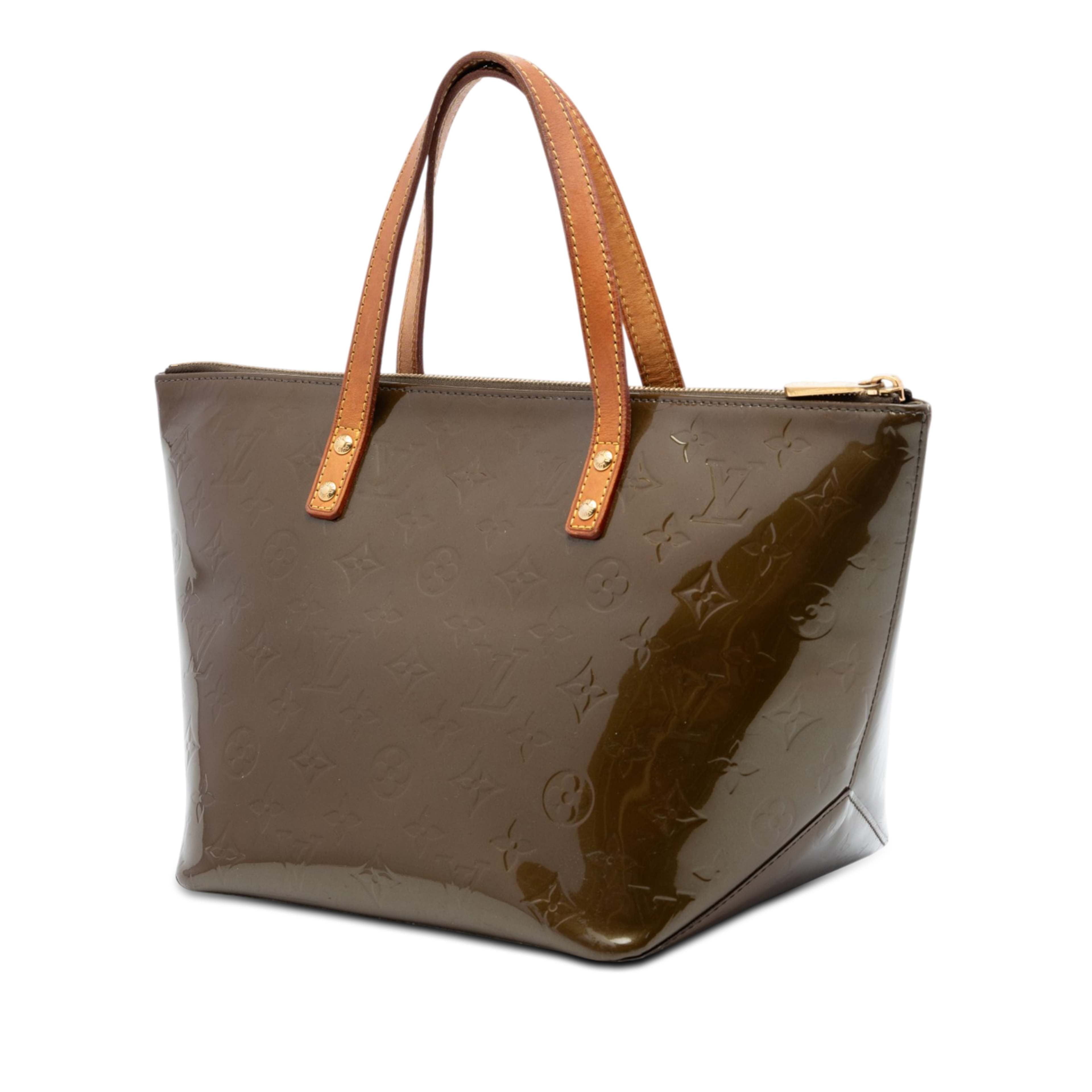 Louis Vuitton Monogram Vernis Bellevue Pm, från Luxclusif, i färgen brun. Klicka för att öppna bilden i stort format