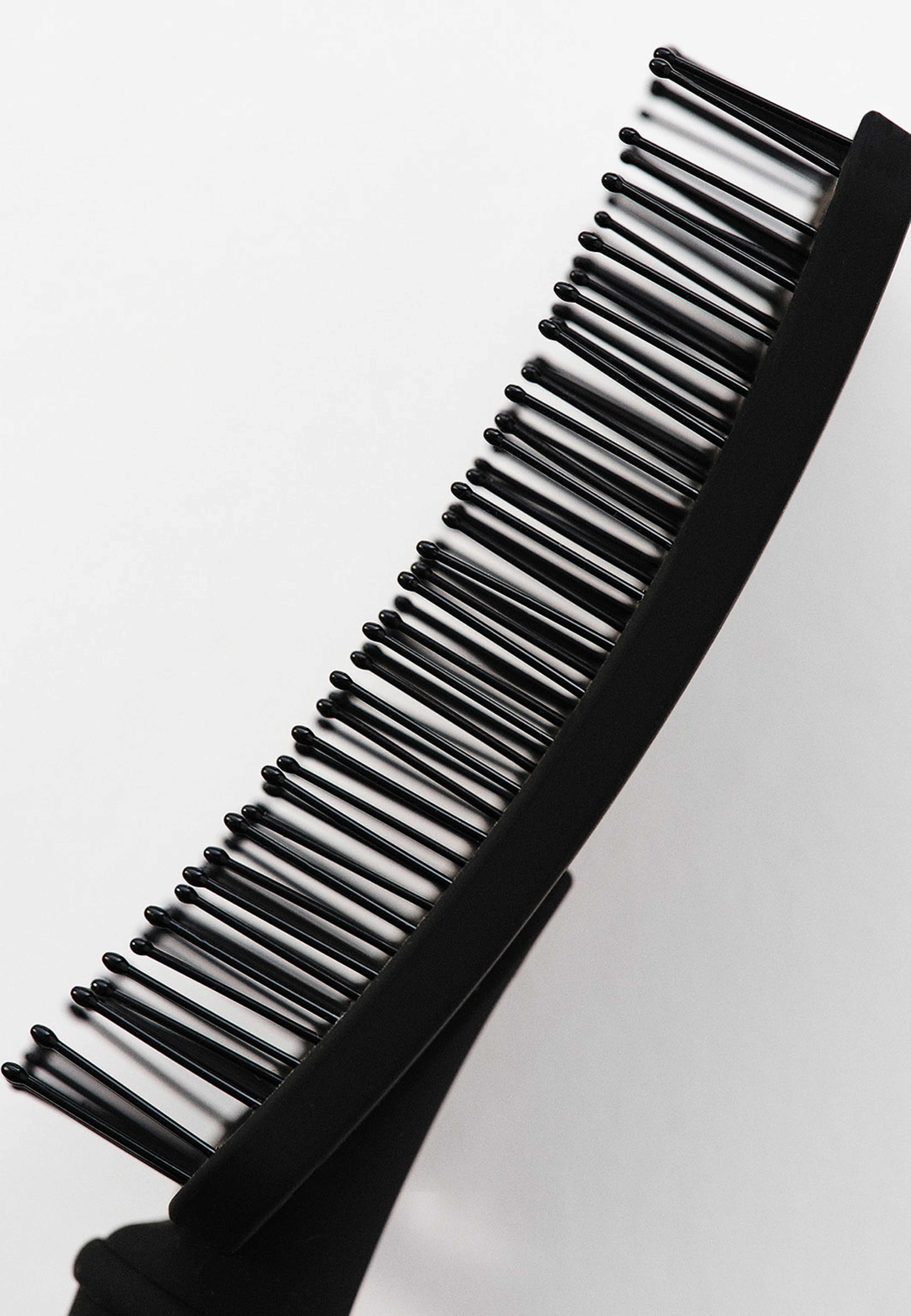 Wet Hair Brush Detangling & Blowout