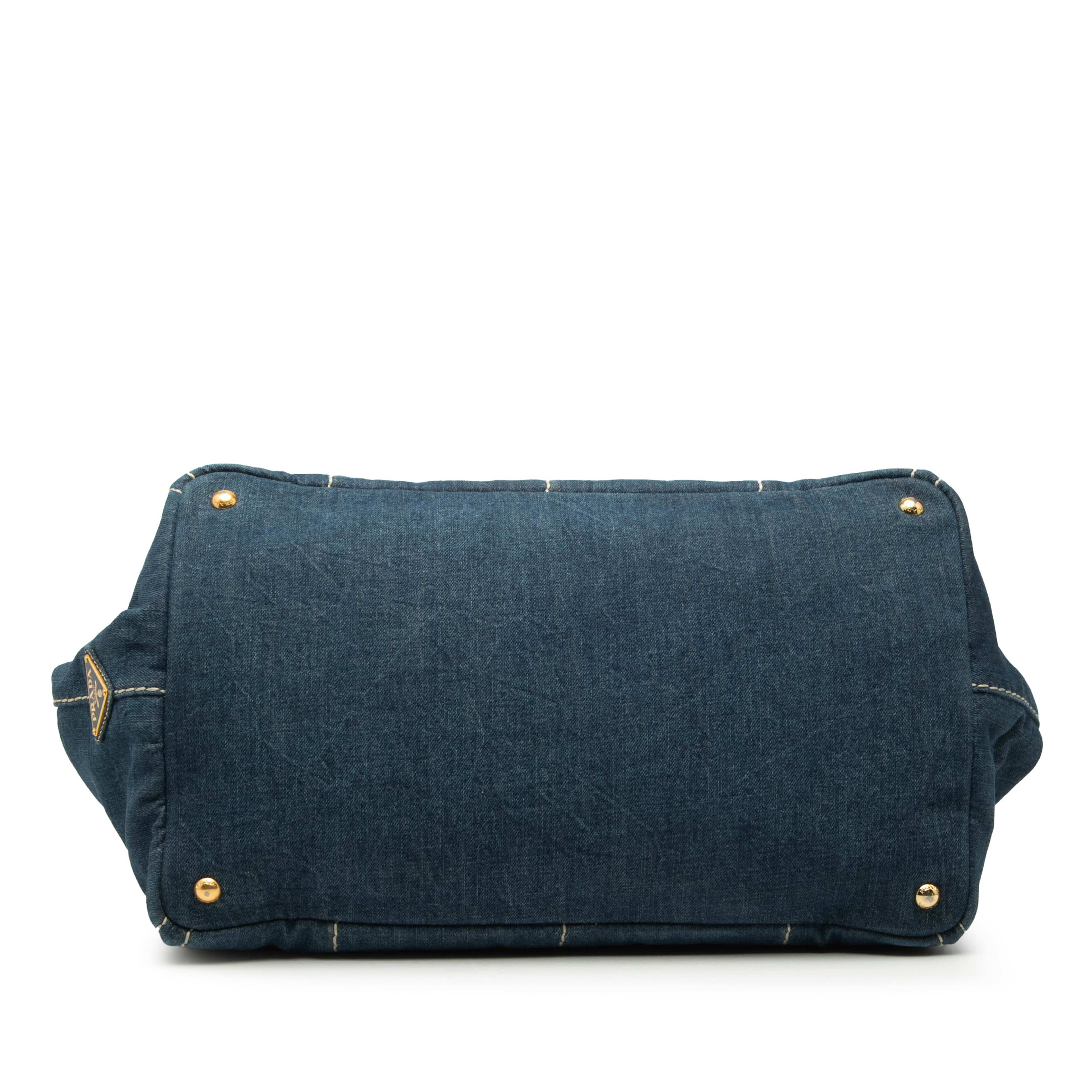 Prada Large Denim Canapa Logo Satchel, från Luxclusif, i färgen denim. Klicka för att öppna bilden i stort format