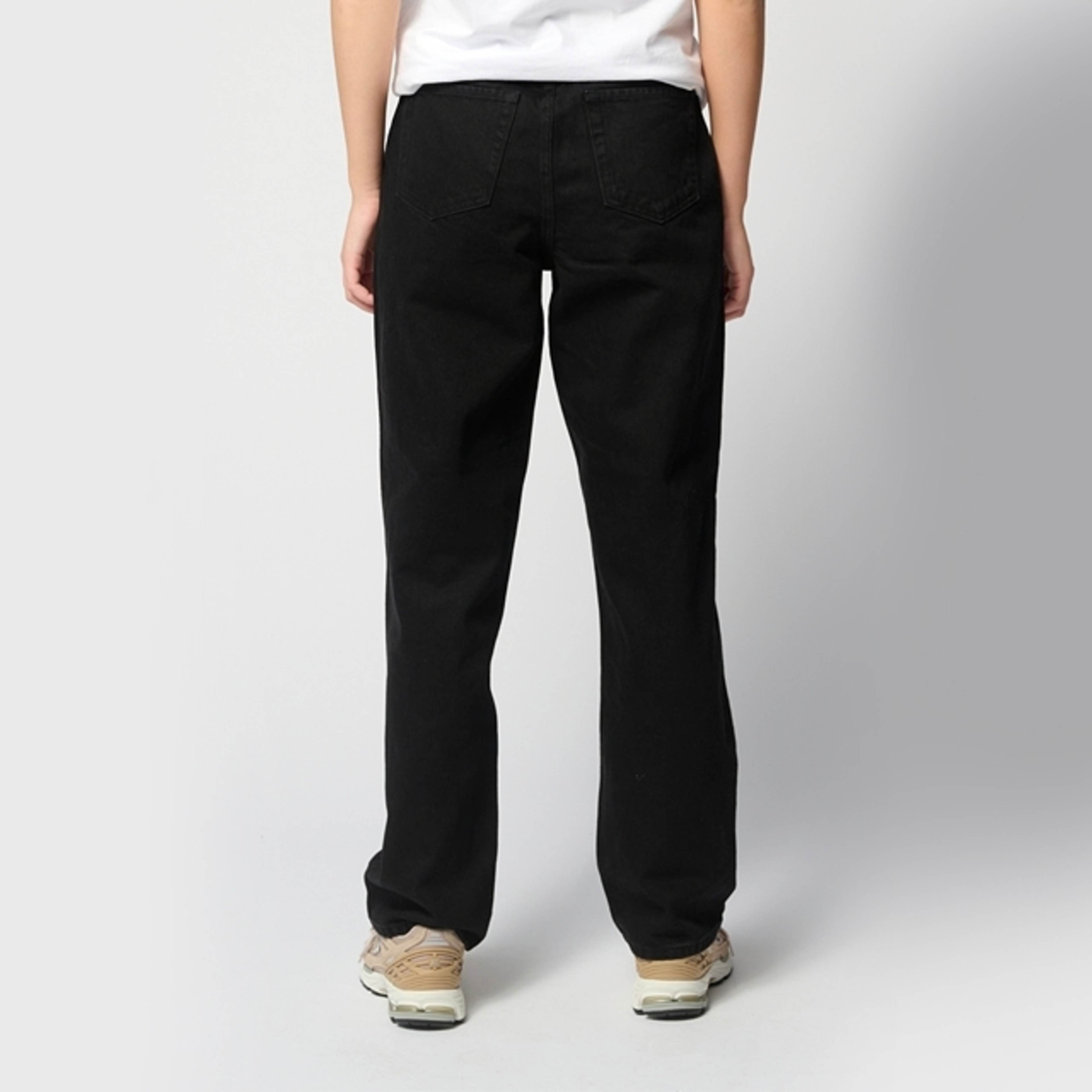 Performance Loose Jeans