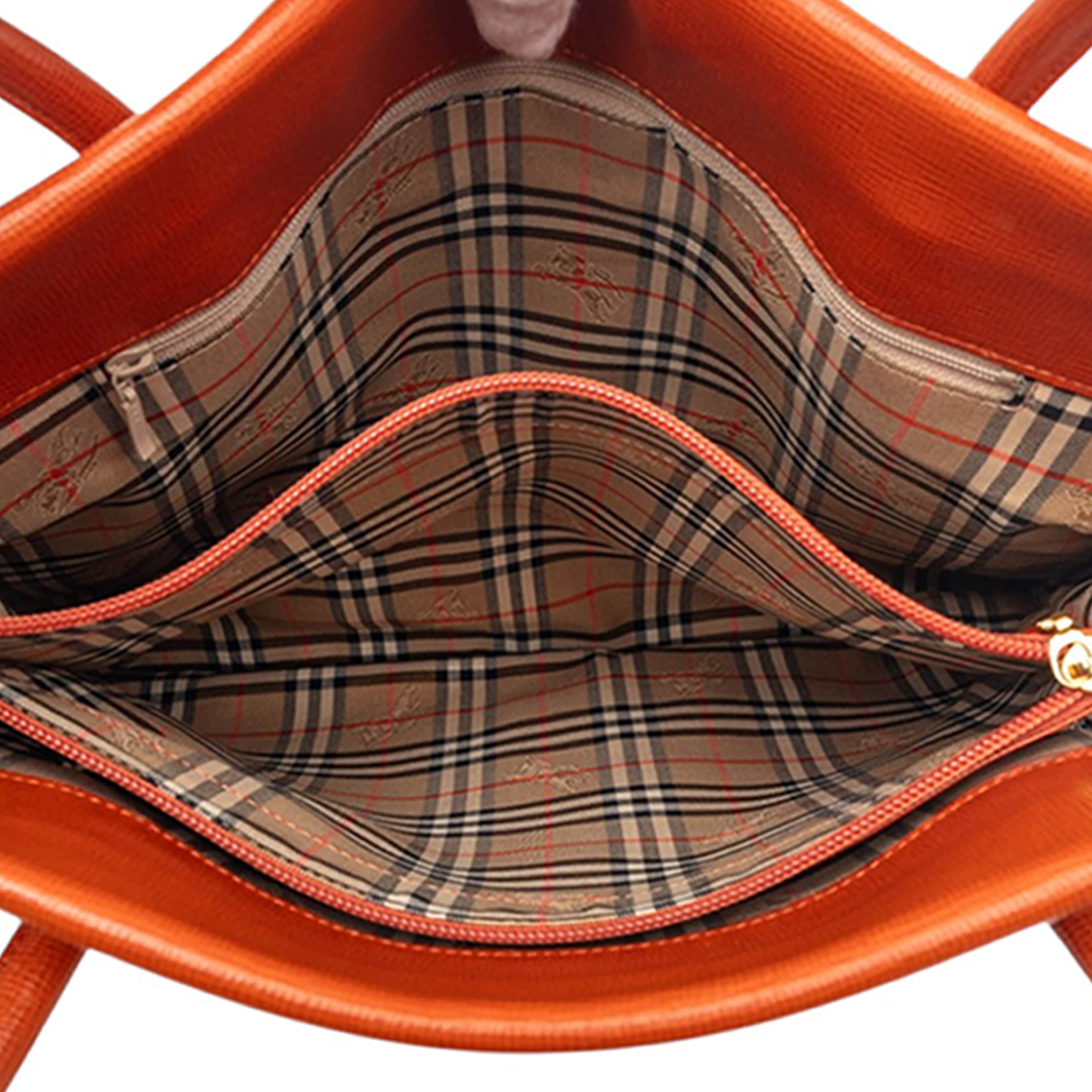 Burberry Leather Tote, från Luxclusif, i färgen dark orange. Klicka för att öppna bilden i stort format