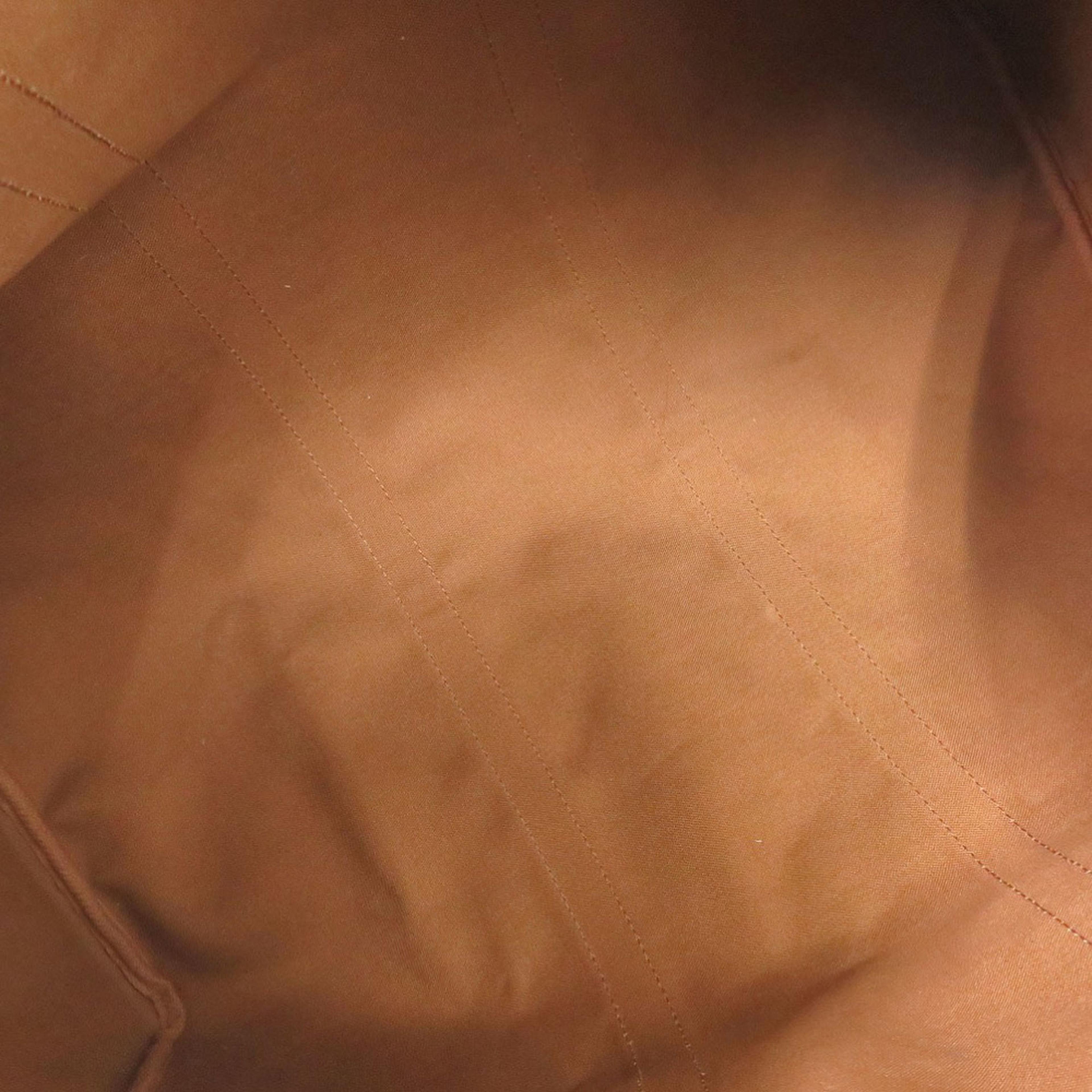 Louis Vuitton Monogram Keepall 50, från Luxclusif, i färgen brown. Klicka för att öppna bilden i stort format