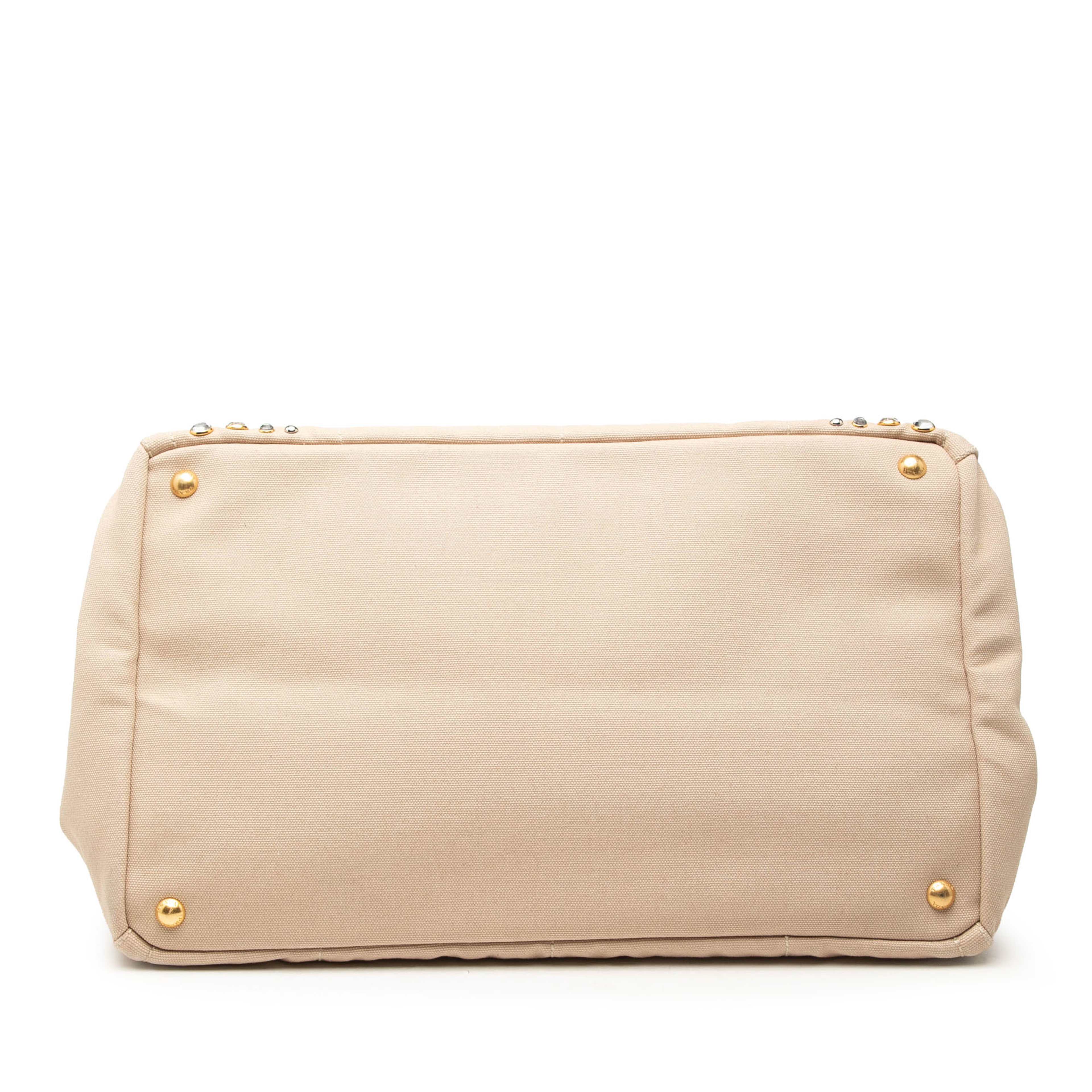 Prada Large Canvas Canapa Bijoux Satchel, från Luxclusif, i färgen beige. Klicka för att öppna bilden i stort format