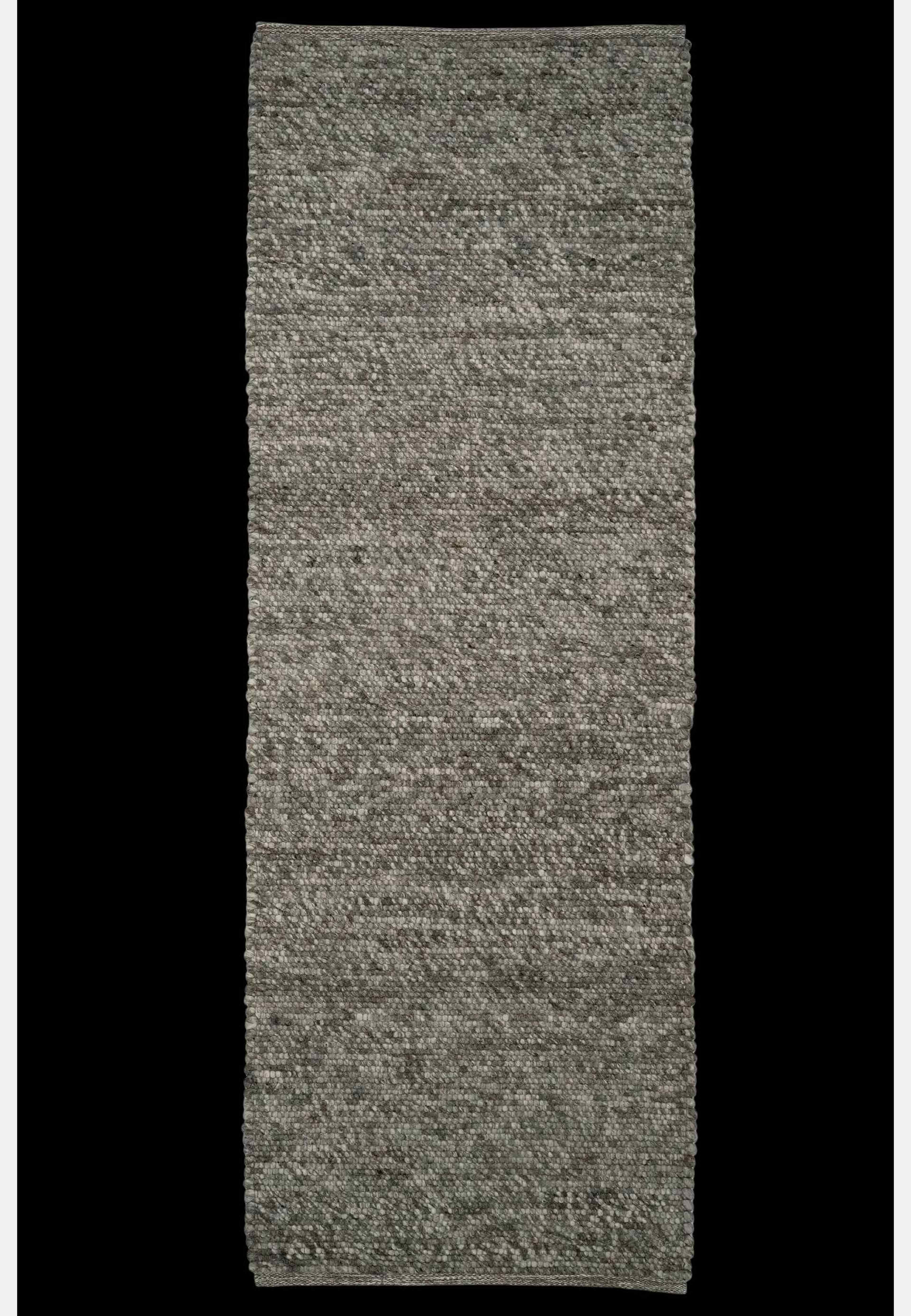 Gångmatta Merino, från Classic Collection, i färgen grey. Klicka för att öppna bilden i stort format