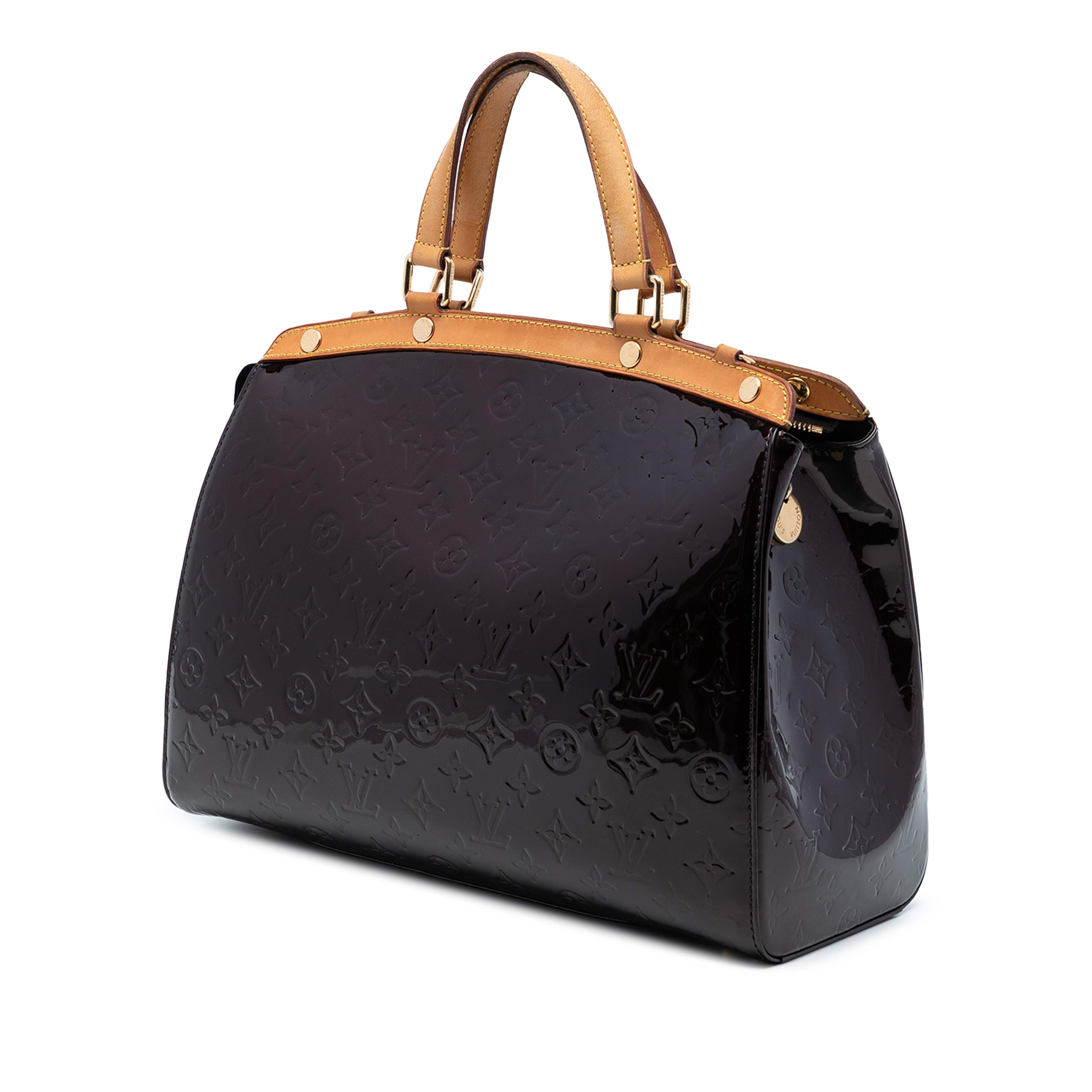 Louis Vuitton Monogram Vernis Brea Gm, från Luxclusif, i färgen purple. Klicka för att öppna bilden i stort format