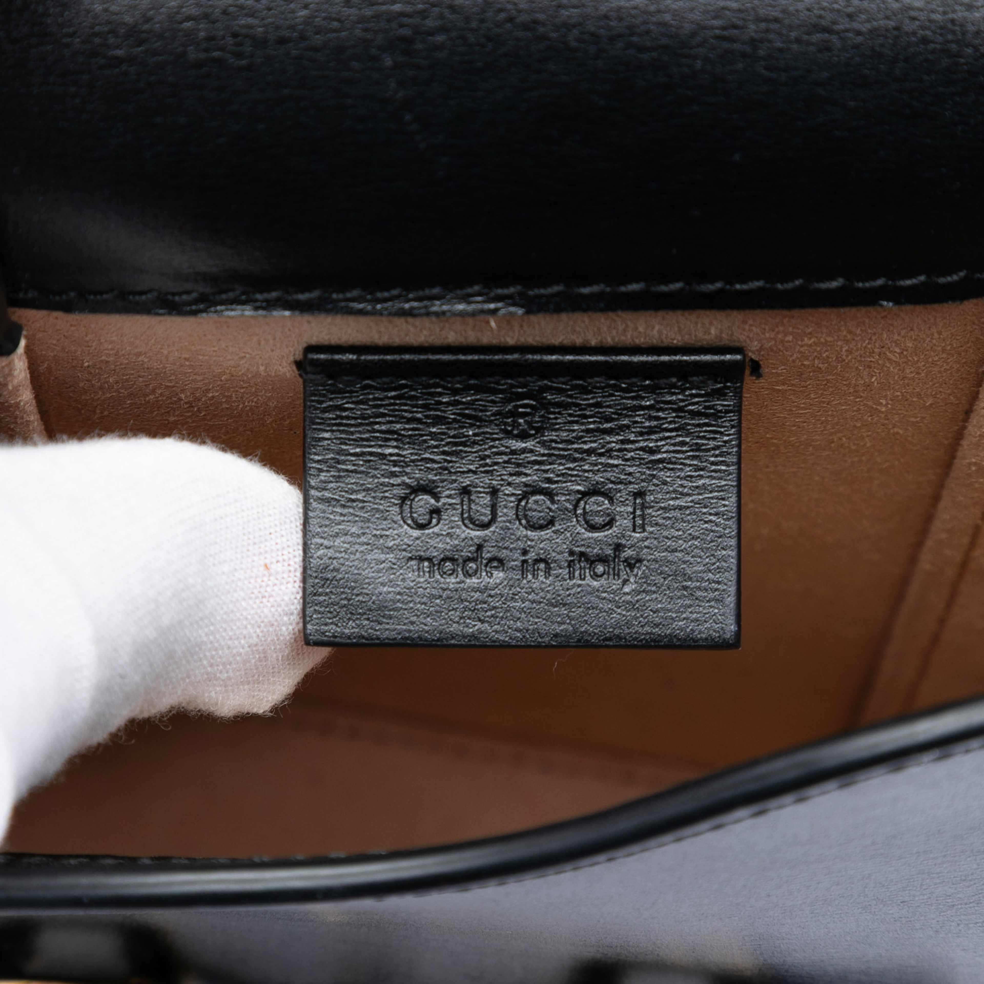 Gucci Mini Leather Horsebit 1955 Crossbody, från Luxclusif, i färgen black. Klicka för att öppna bilden i stort format