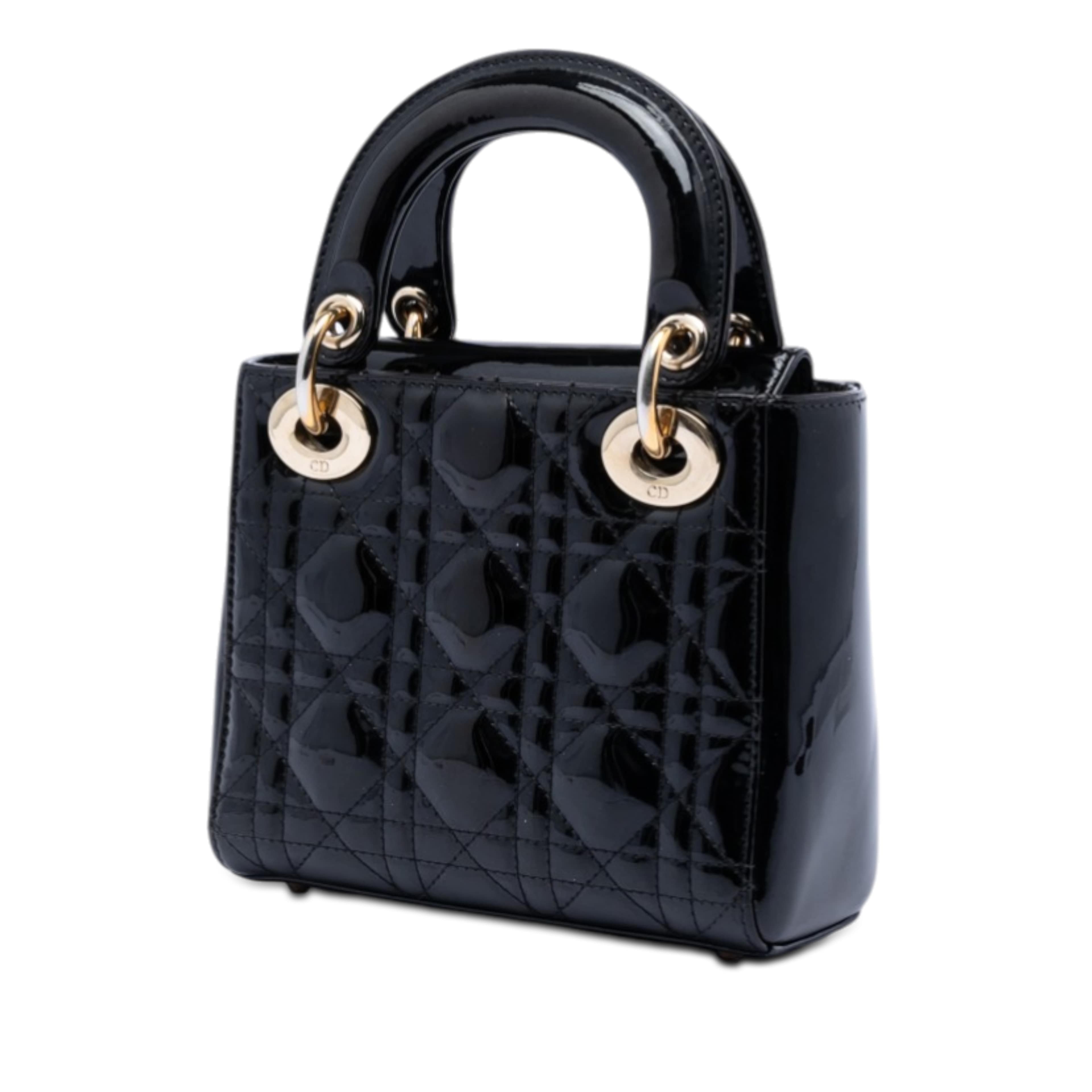 Dior Mini Patent Cannage Lady Dior, från Luxclusif, i färgen svart. Klicka för att öppna bilden i stort format
