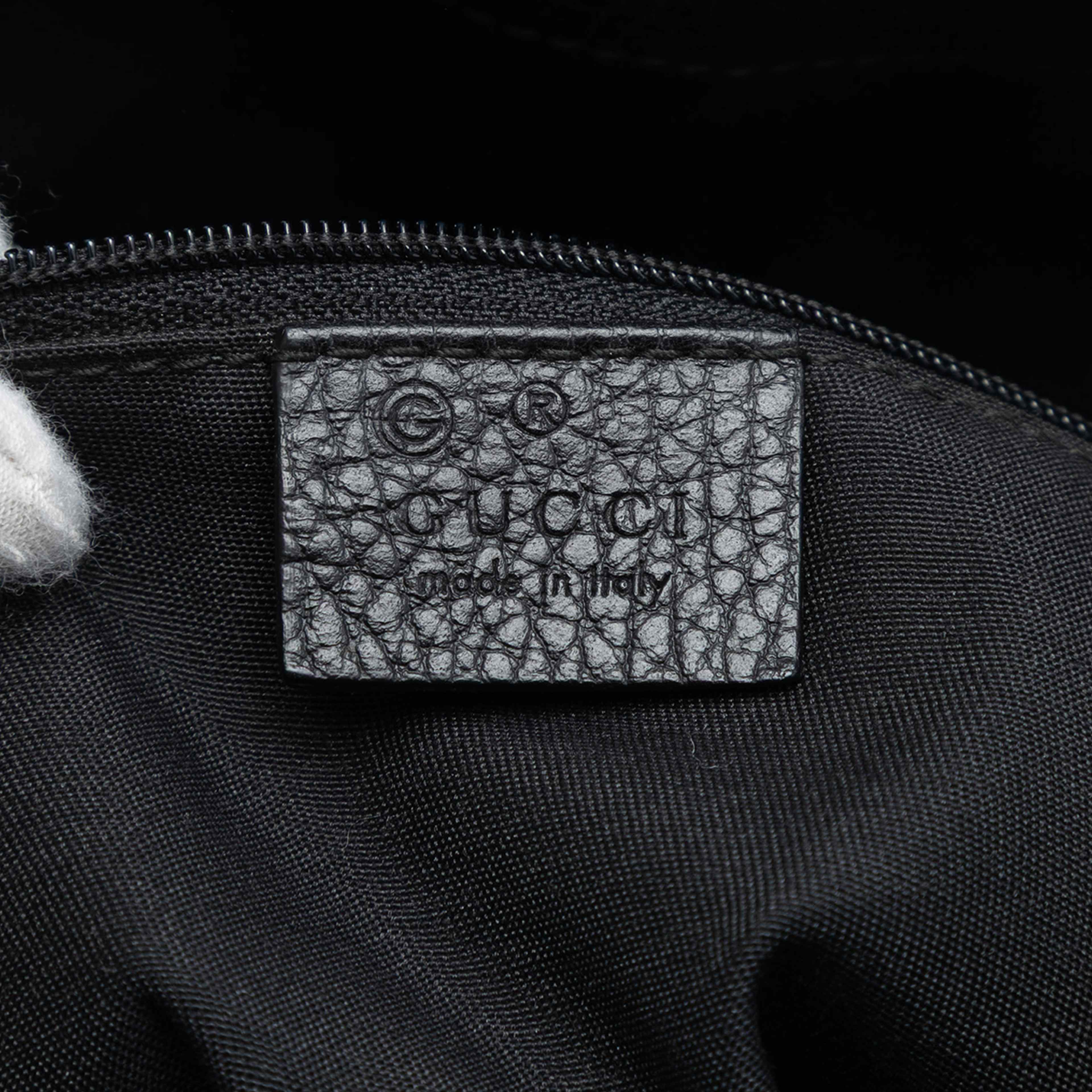 Gucci Leather Gg Charm Dome Satchel, från Luxclusif, i färgen black. Klicka för att öppna bilden i stort format