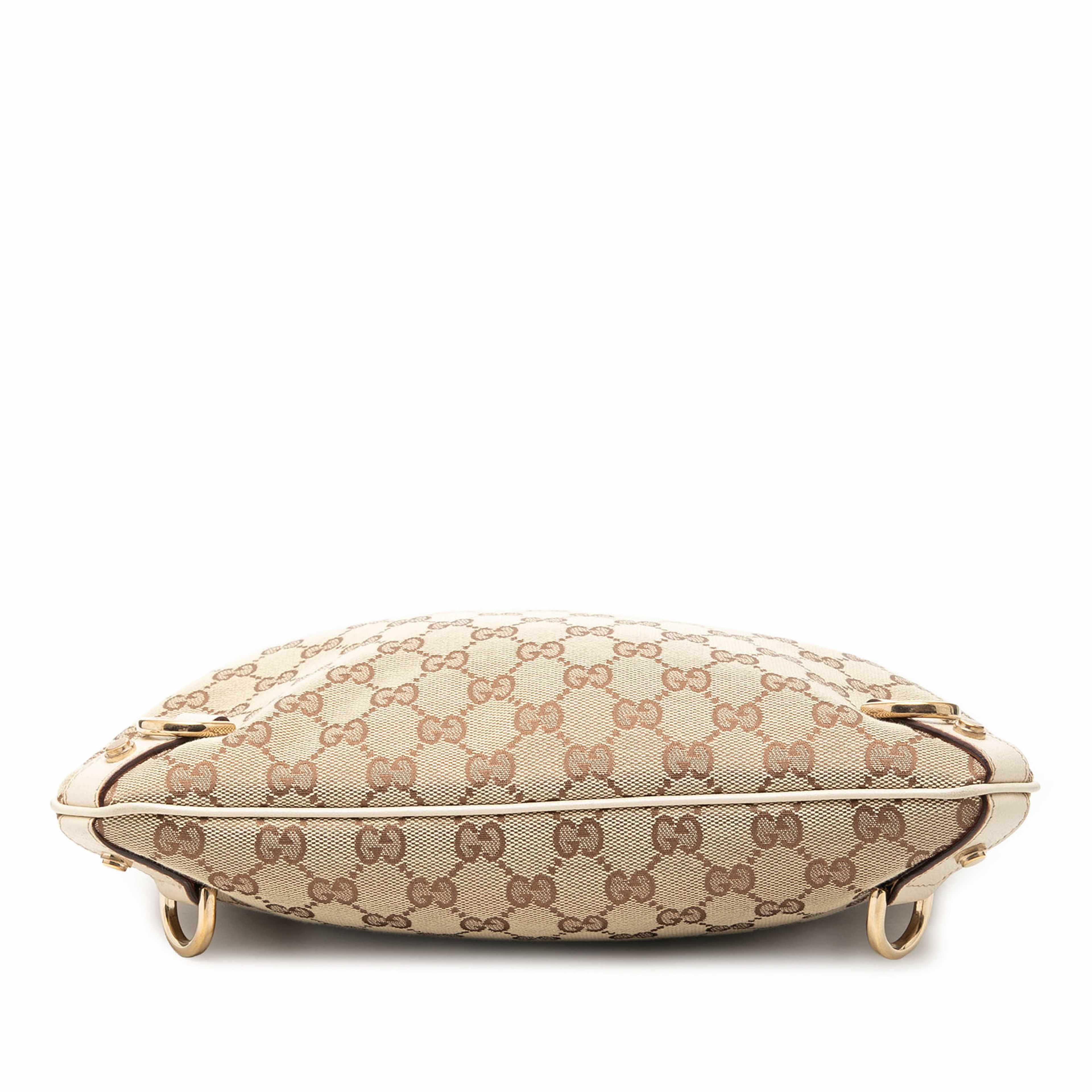 Gucci Gg Canvas Abbey D Ring Crossbody, från Luxclusif, i färgen vit. Klicka för att öppna bilden i stort format