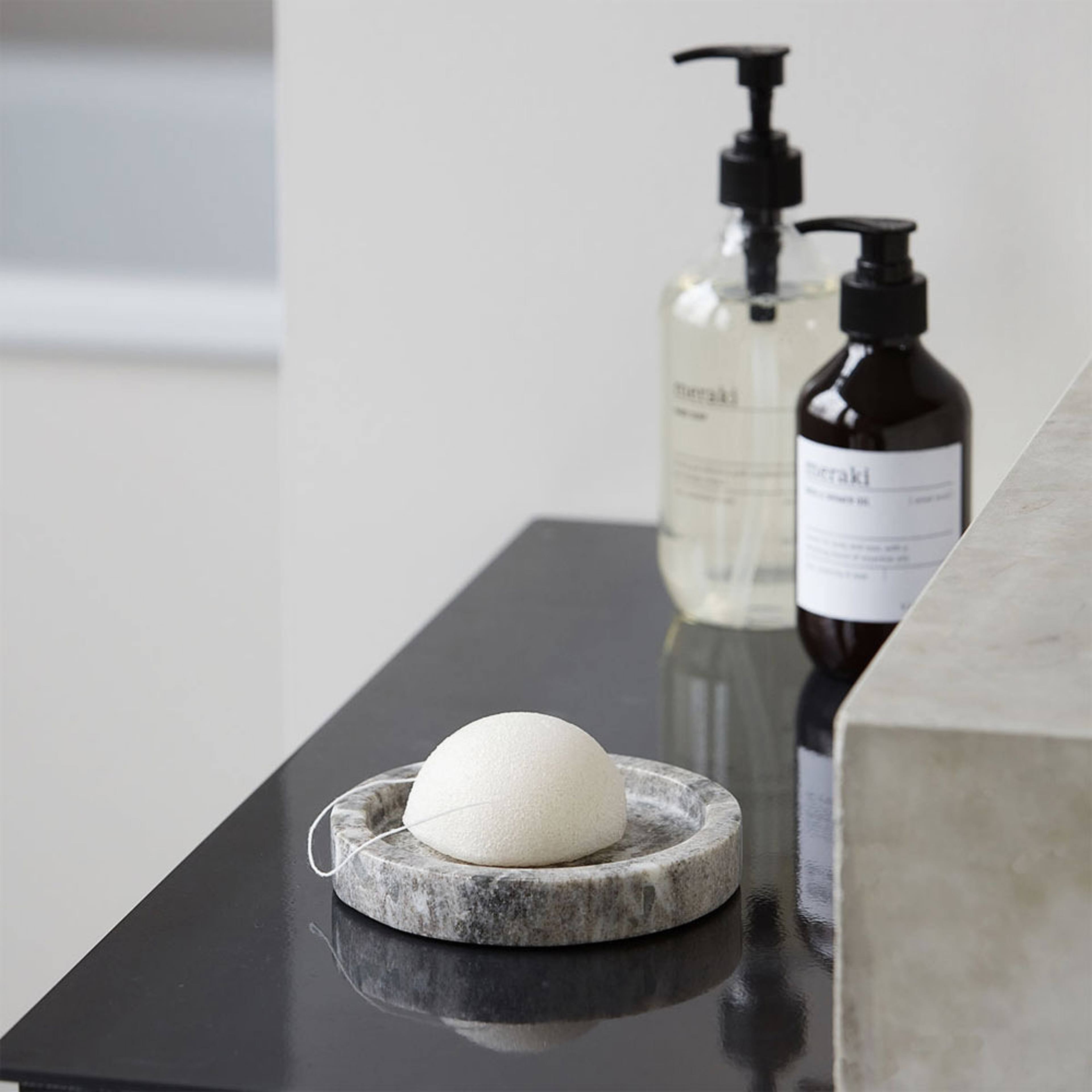 Konjac Sponge, Vit, från Meraki. Klicka för att öppna bilden i stort format