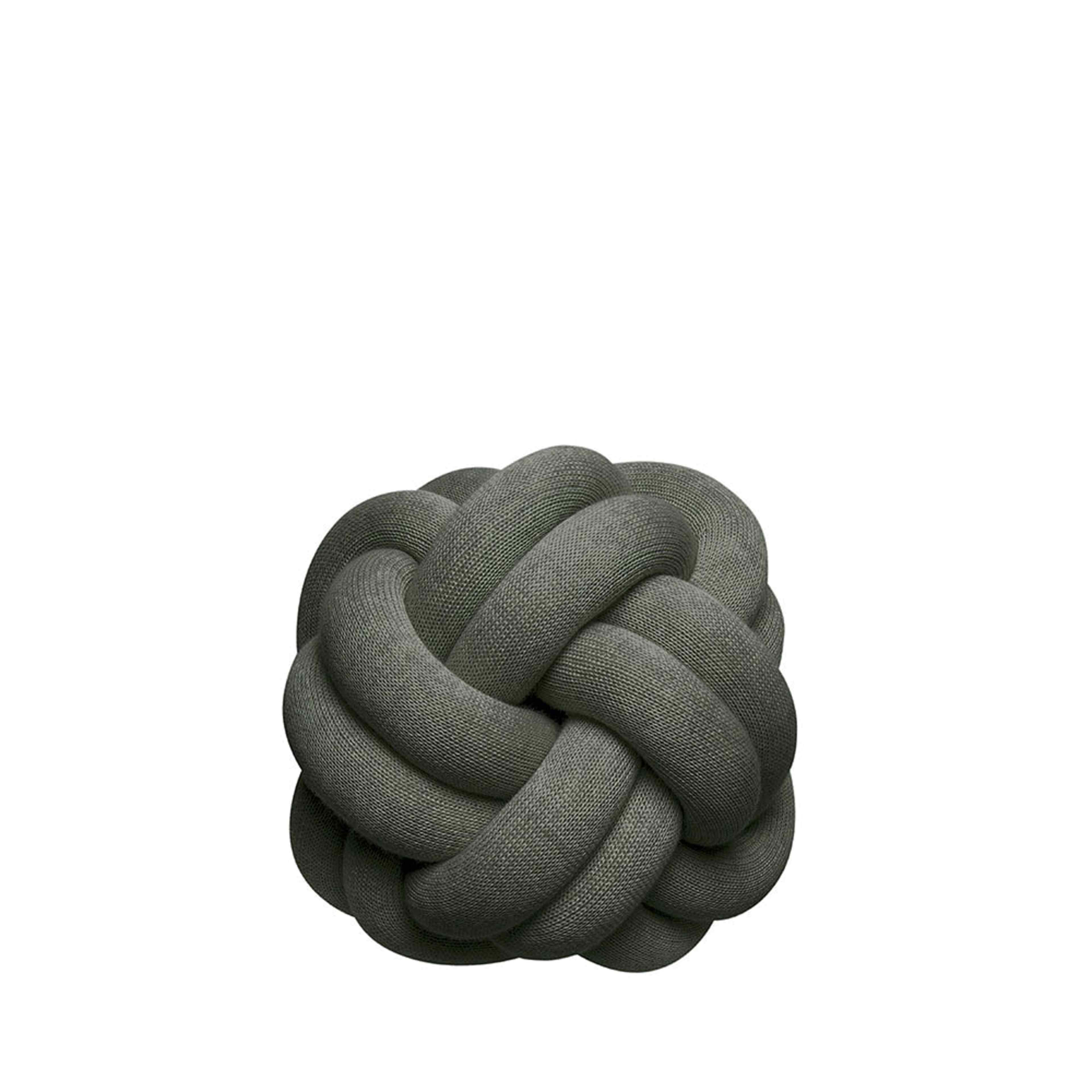 Knot Cushion
