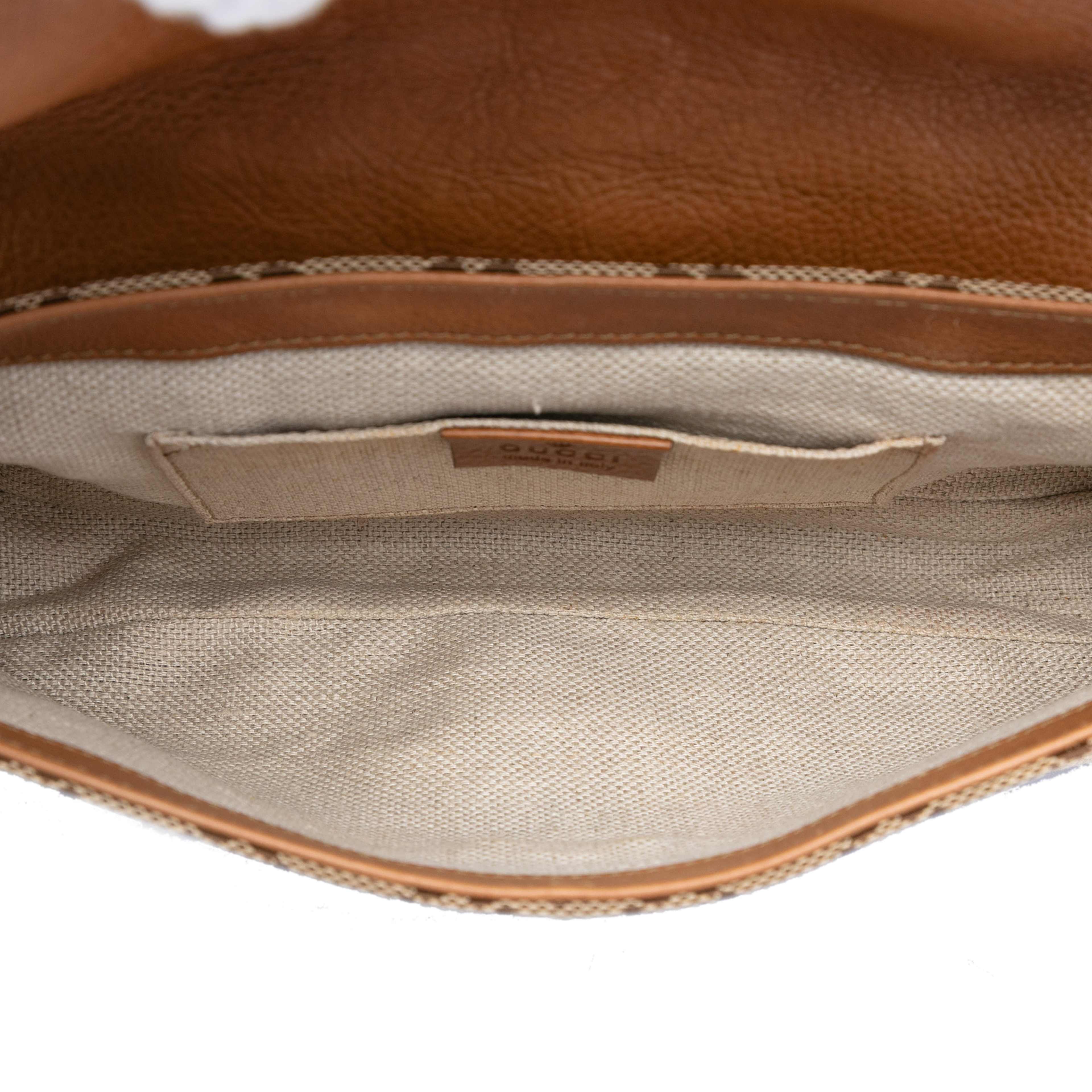 Gucci Gg Canvas Marrakech Shoulder Bag, från Luxclusif, i färgen beige. Klicka för att öppna bilden i stort format