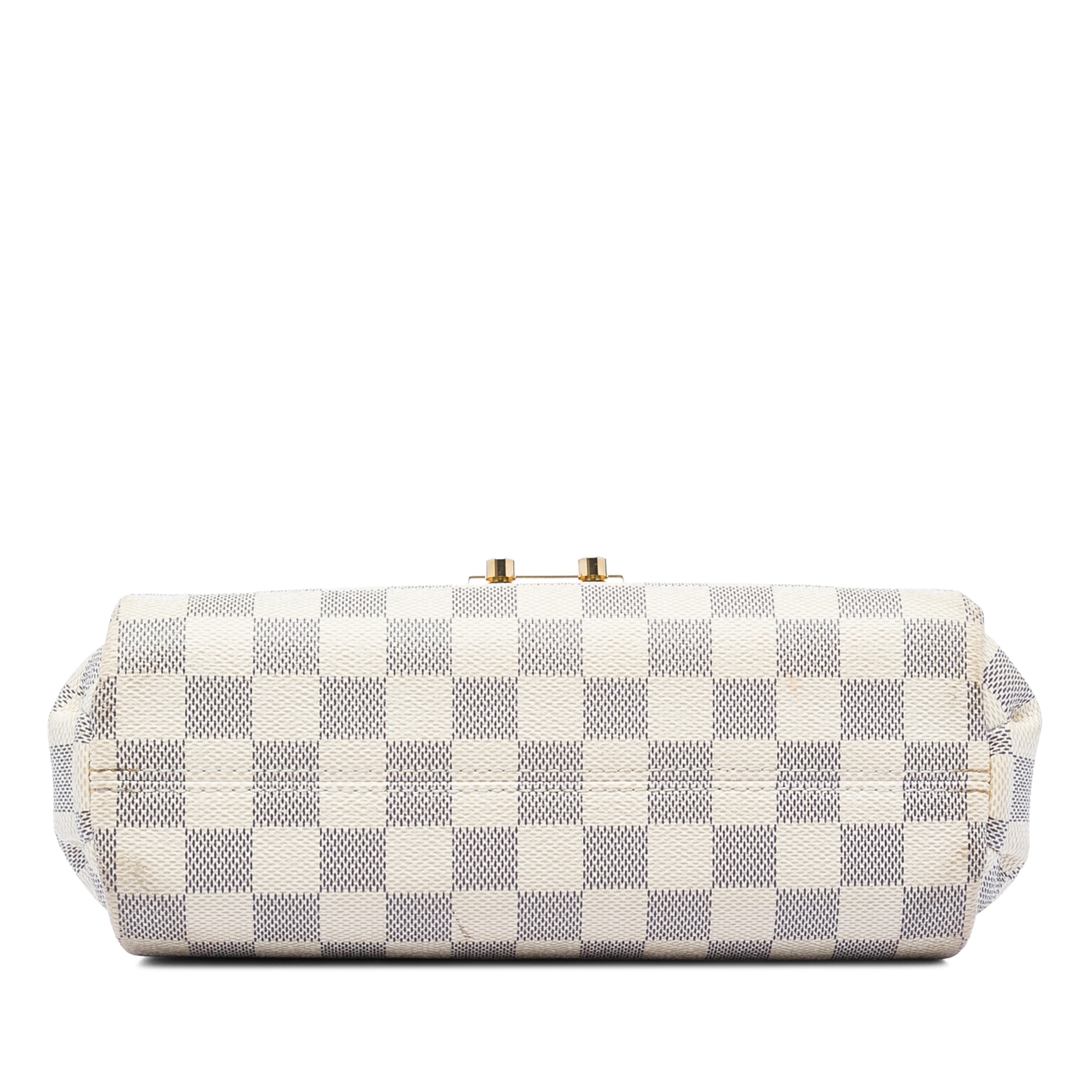 Louis Vuitton Damier Azur Croisette, från Luxclusif, i färgen vit. Klicka för att öppna bilden i stort format