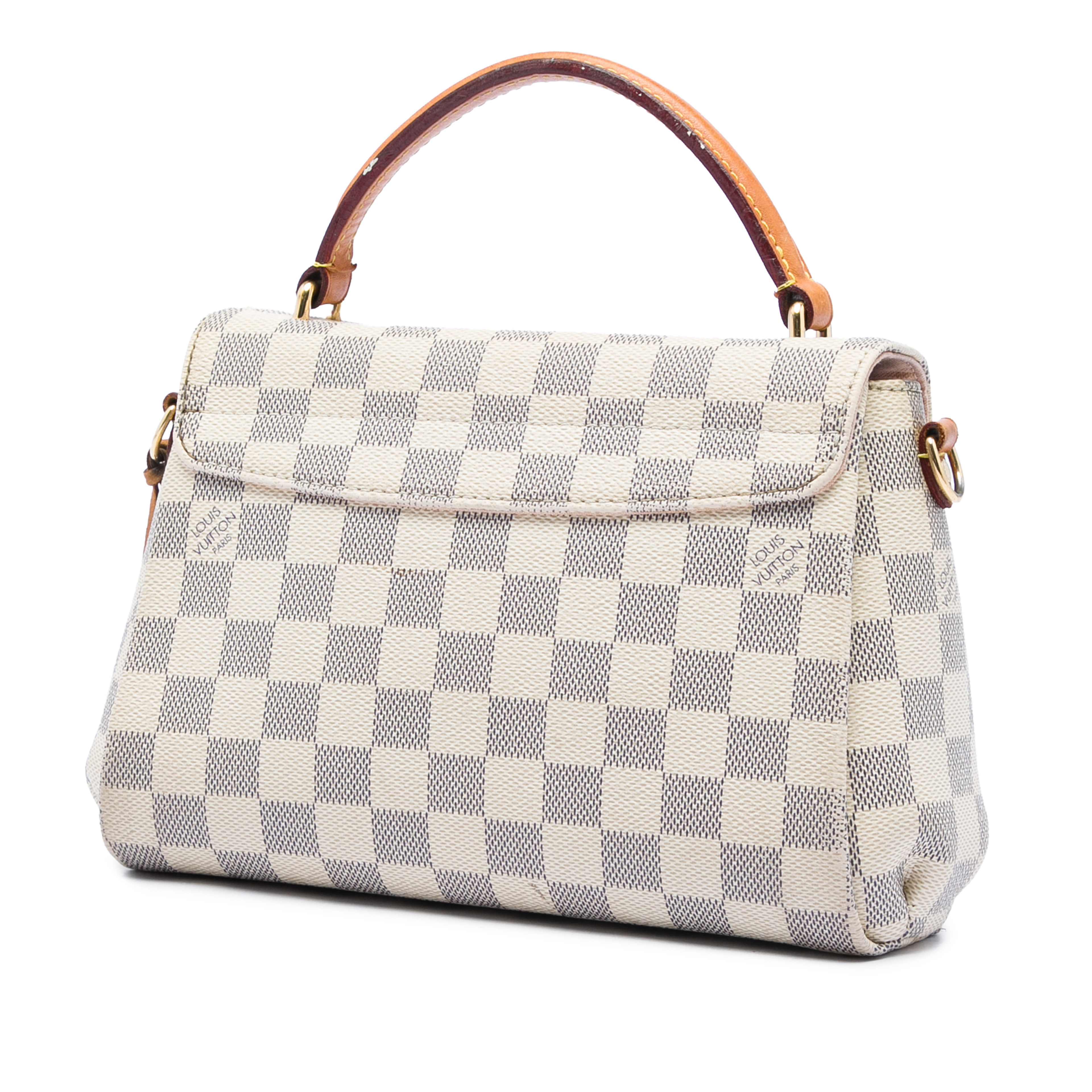 Louis Vuitton Damier Azur Croisette, från Luxclusif, i färgen vit. Klicka för att öppna bilden i stort format