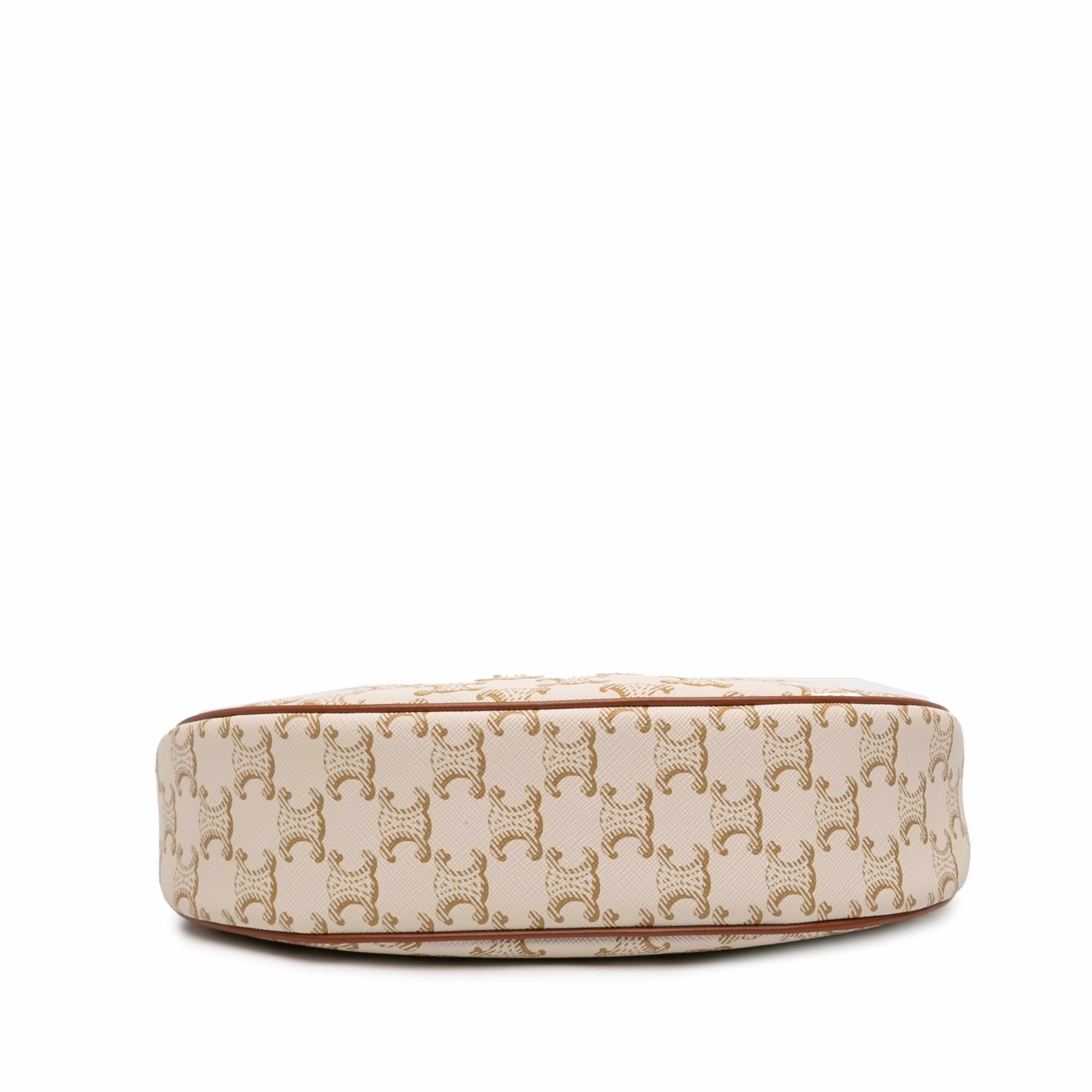 Celine Triomphe Coated Canvas Ava Shoulder Bag, från Luxclusif, i färgen brun. Klicka för att öppna bilden i stort format