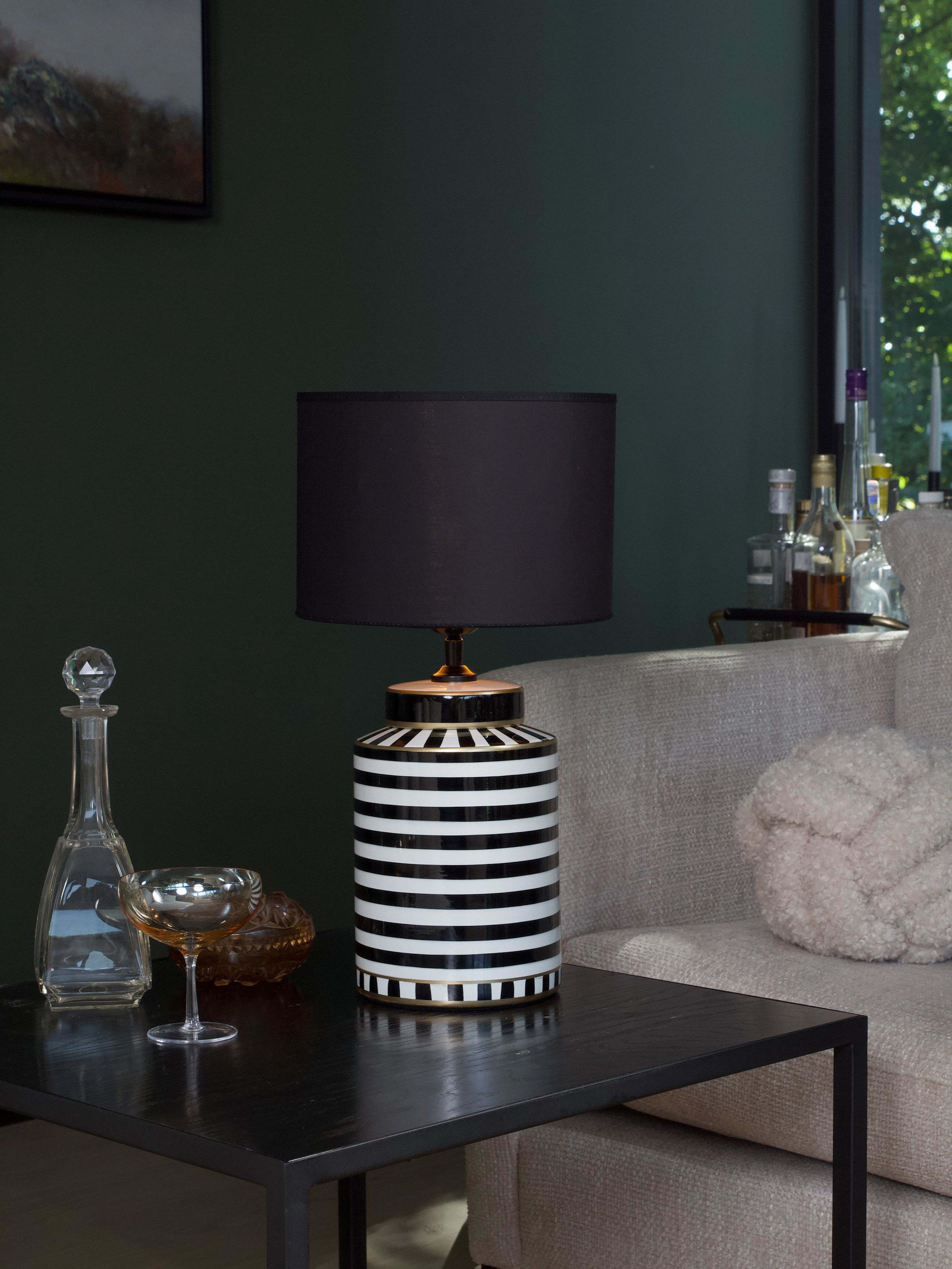 Gatsby Bordslampa, från PR Home, i färgen svart/vit. Klicka för att öppna bilden i stort format