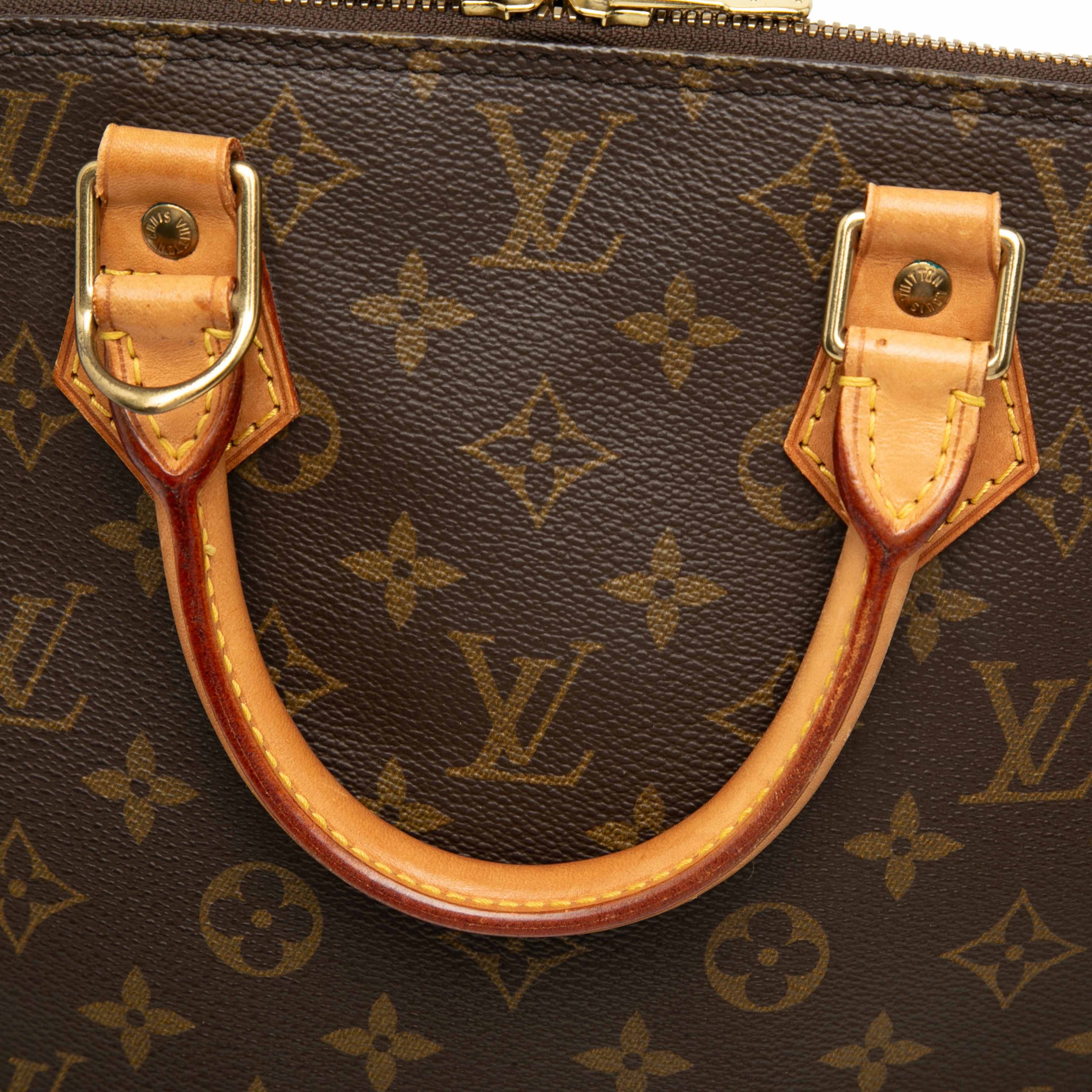 Louis Vuitton Monogram Alma Pm, från Luxclusif, i färgen brun. Klicka för att öppna bilden i stort format