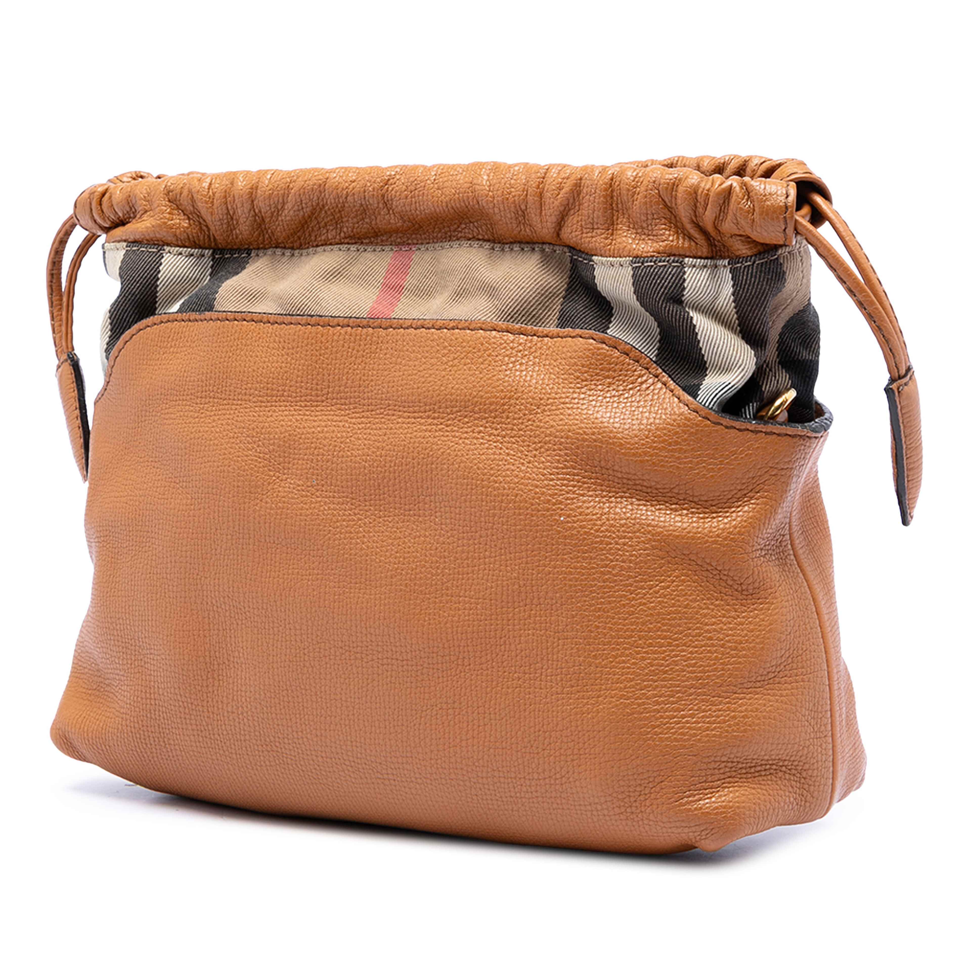 Burberry House Check Canvas And Calfskin Little Crush Crossbody, från Luxclusif, i färgen camel. Klicka för att öppna bilden i stort format