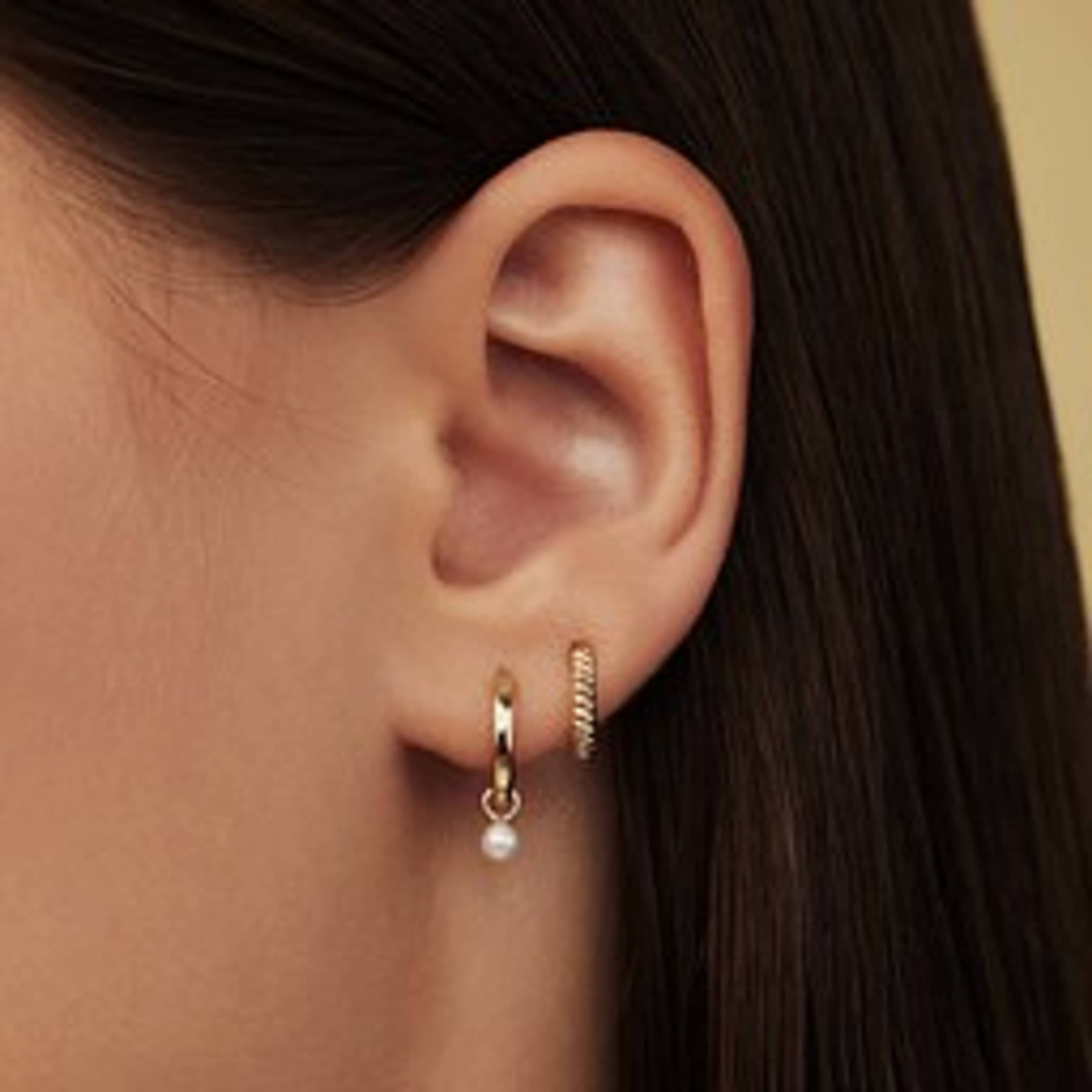 Le Marais 14 Karat Guld Örhängen, från Isabel Bernard. Klicka för att öppna bilden i stort format