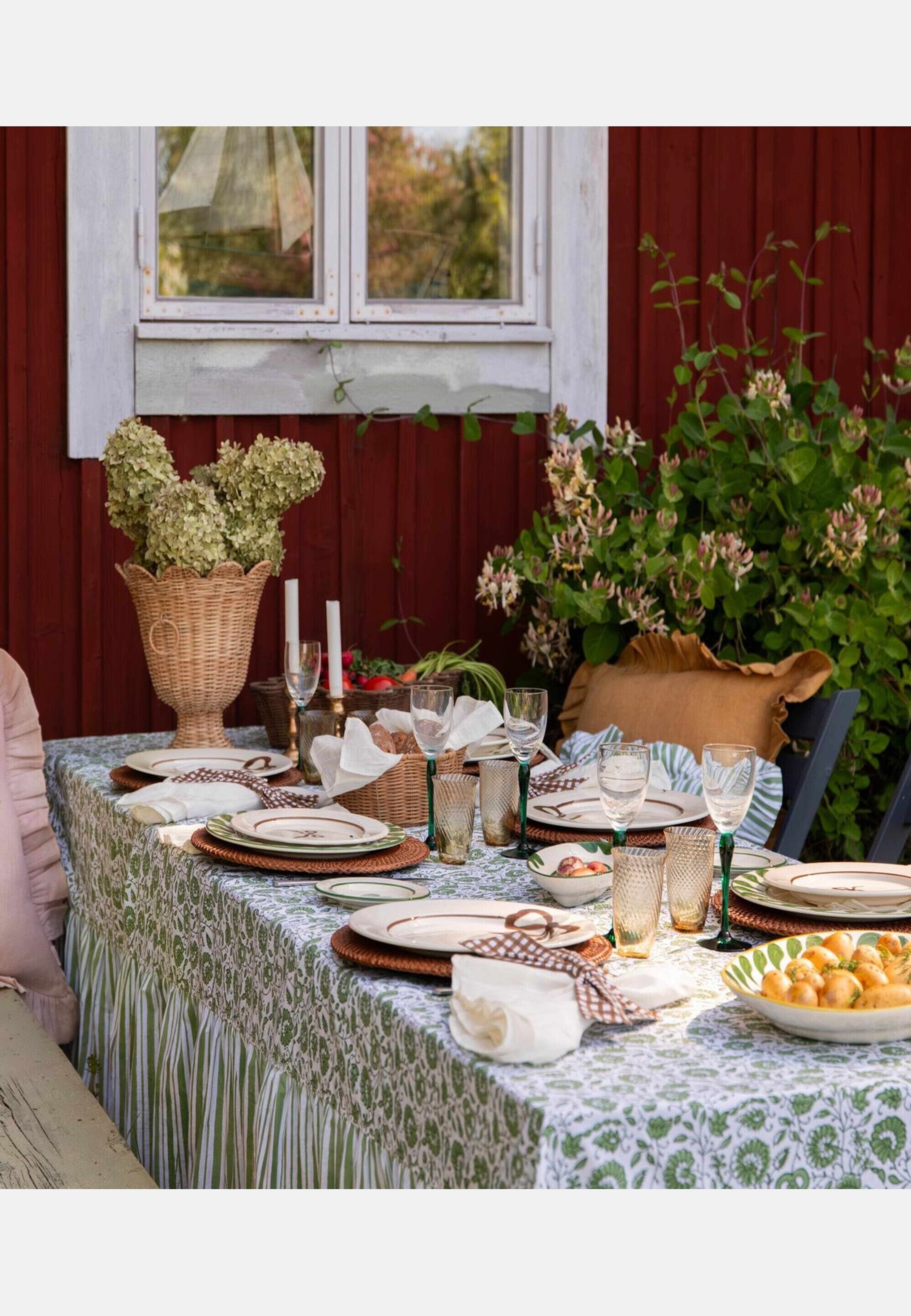 Scallop Rottingvas - 30x31 Cm, från Pick A Poppy, i färgen natural. Klicka för att öppna bilden i stort format