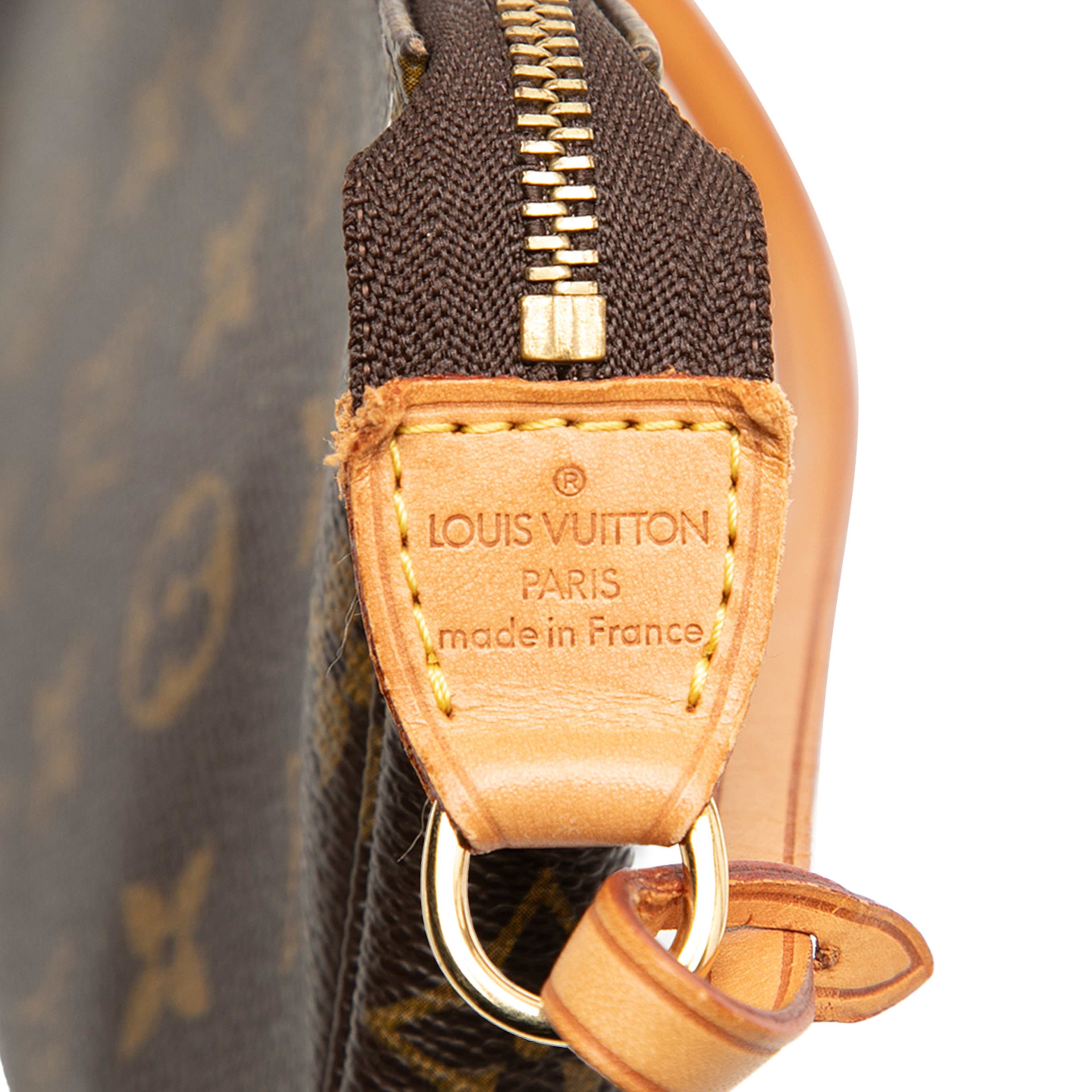 Louis Vuitton Monogram Pochette Accessoires, från Luxclusif, i färgen brown. Klicka för att öppna bilden i stort format