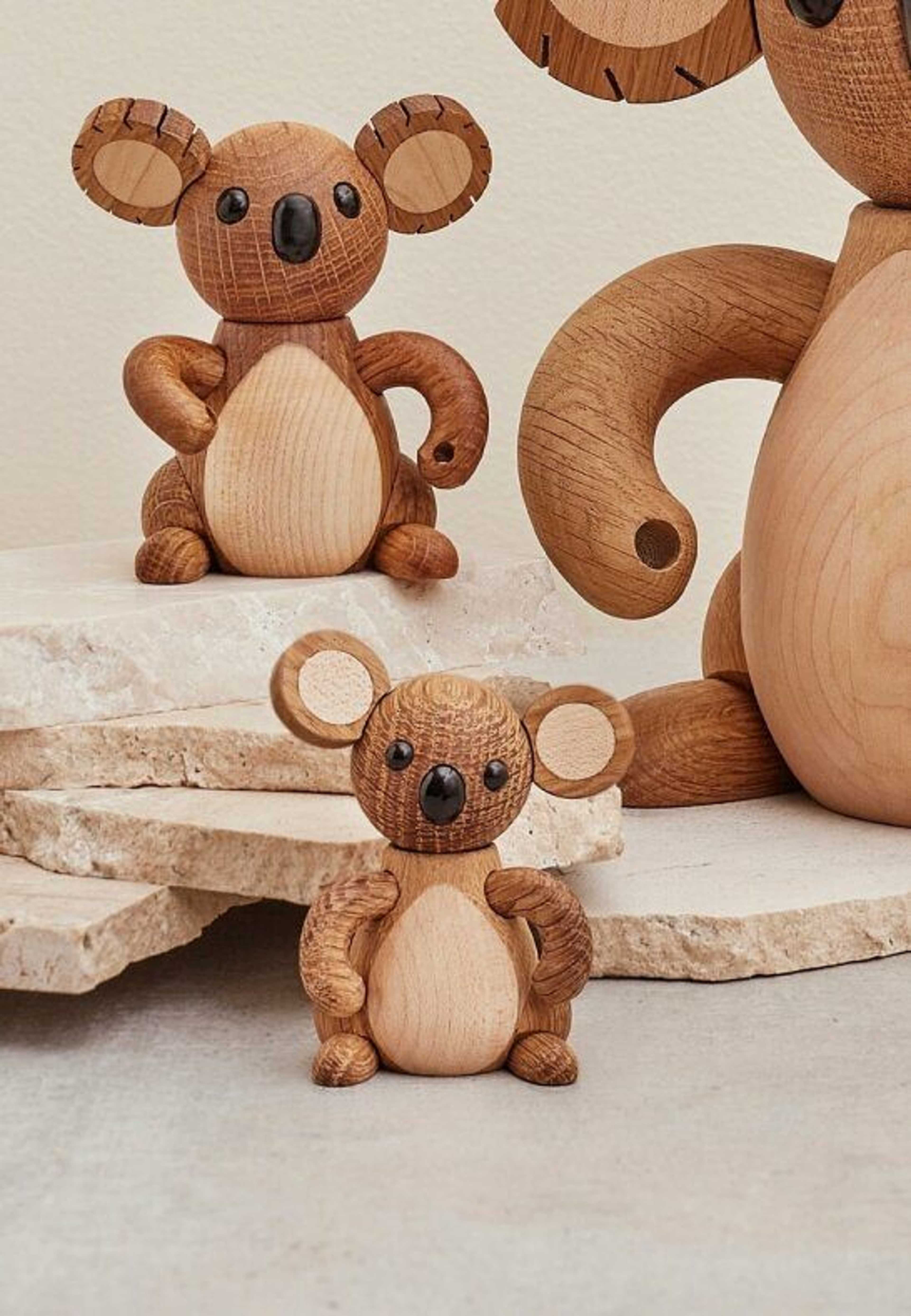 Dekoration Spring Copenhagen Joey Koala Ek/ask 7,5 Cm, från Spring Copenhagen, i färgen ek. Klicka för att öppna bilden i stort format