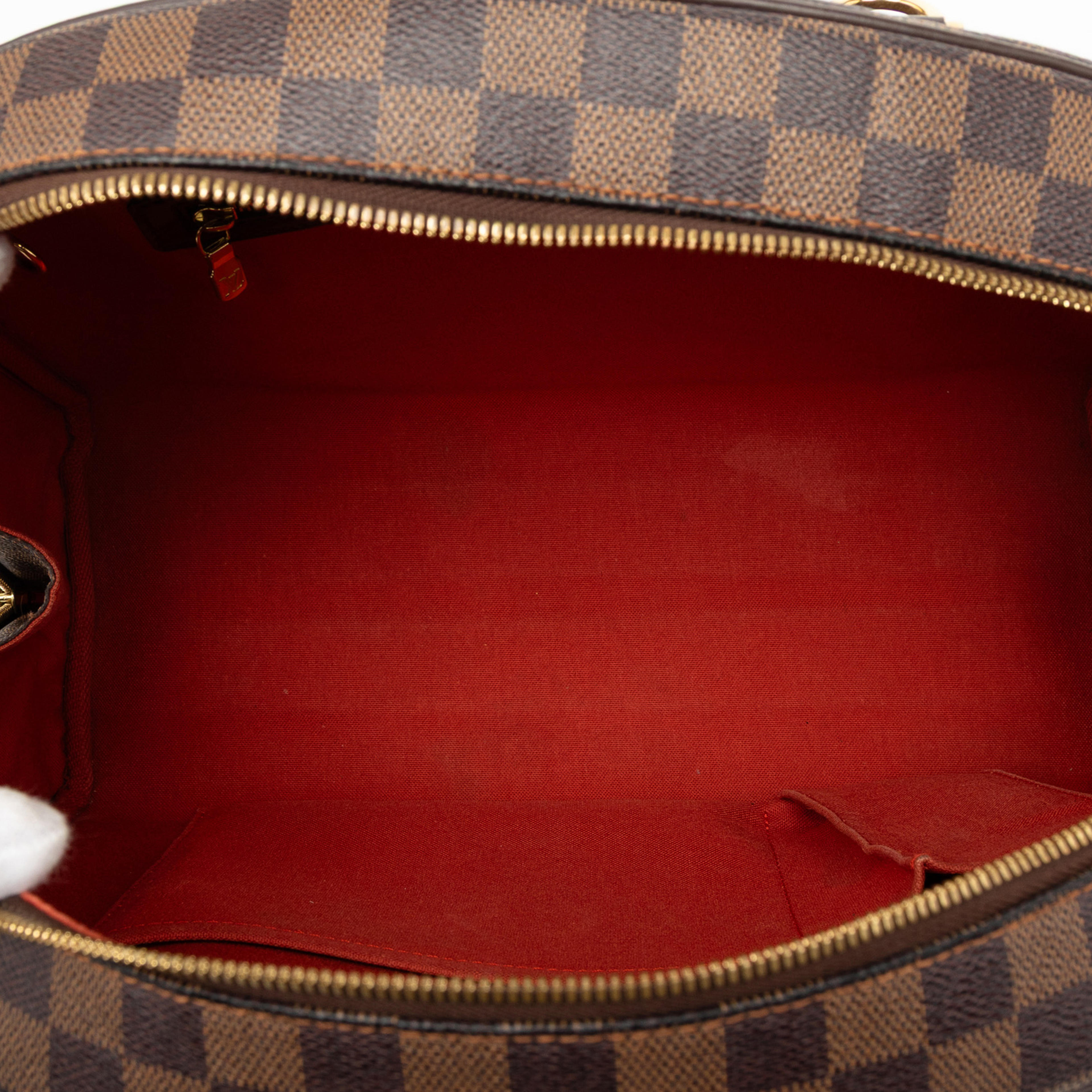 Louis Vuitton Damier Ebene Nolita, från Luxclusif, i färgen brown. Klicka för att öppna bilden i stort format