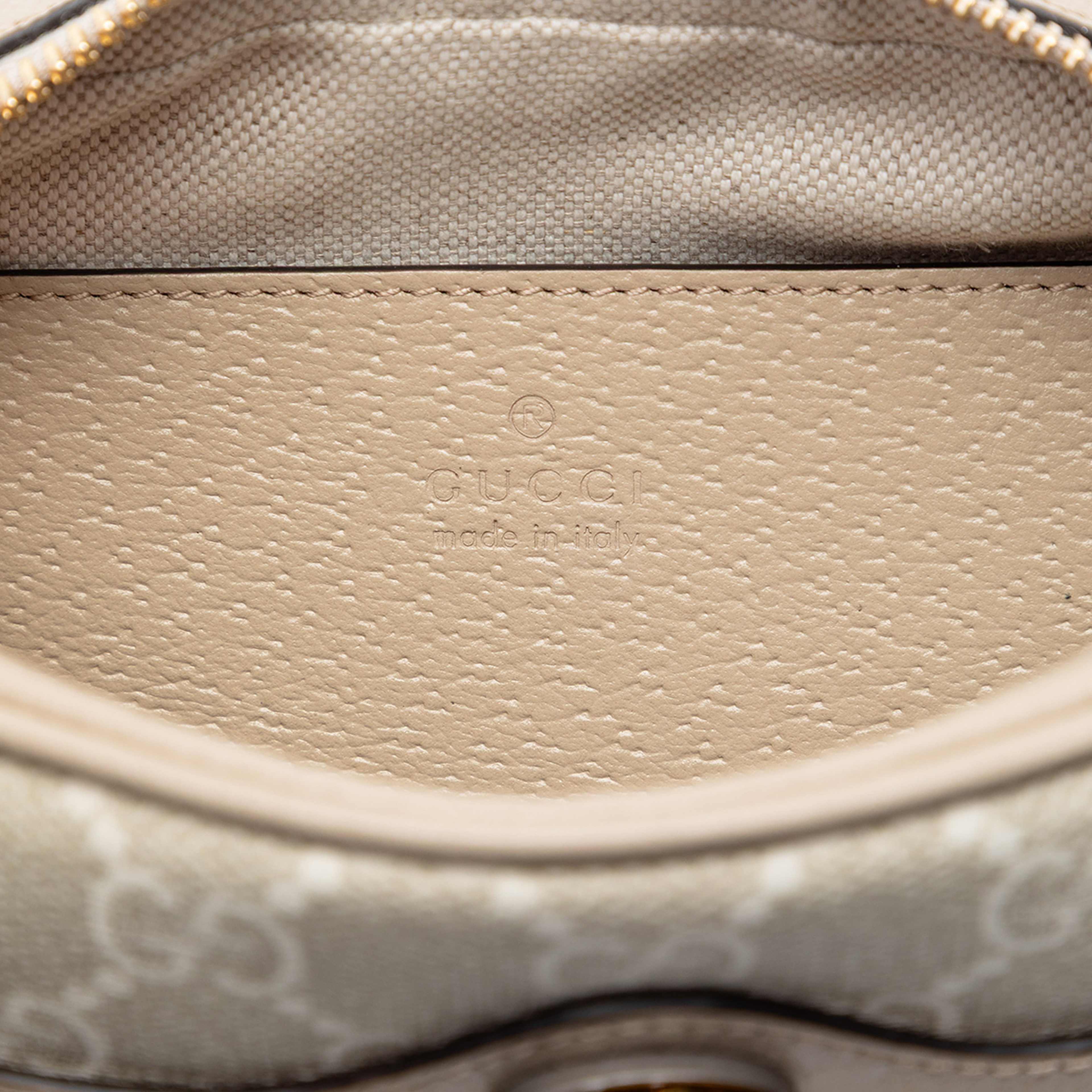 Gucci Mini Gg Supreme Web Ophidia Crossbody, från Luxclusif, i färgen light beige. Klicka för att öppna bilden i stort format